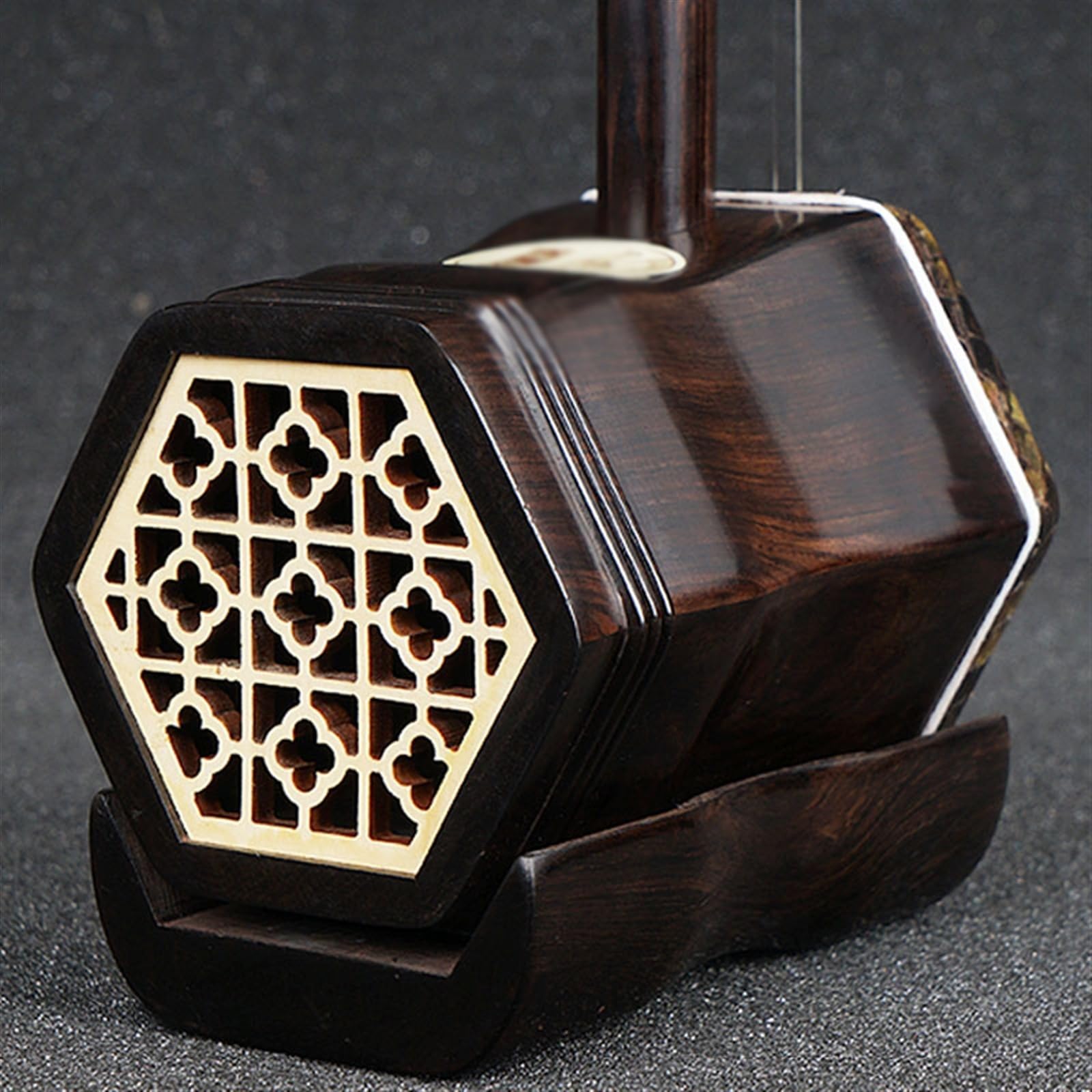 二胡 ほぼ未使用 ケース有り　黒壇　蘇州製　六角形 二胡 ほぼ未使用 ケース有り 黒壇 蘇州製 六角形 Amazon.co.jp: 黒