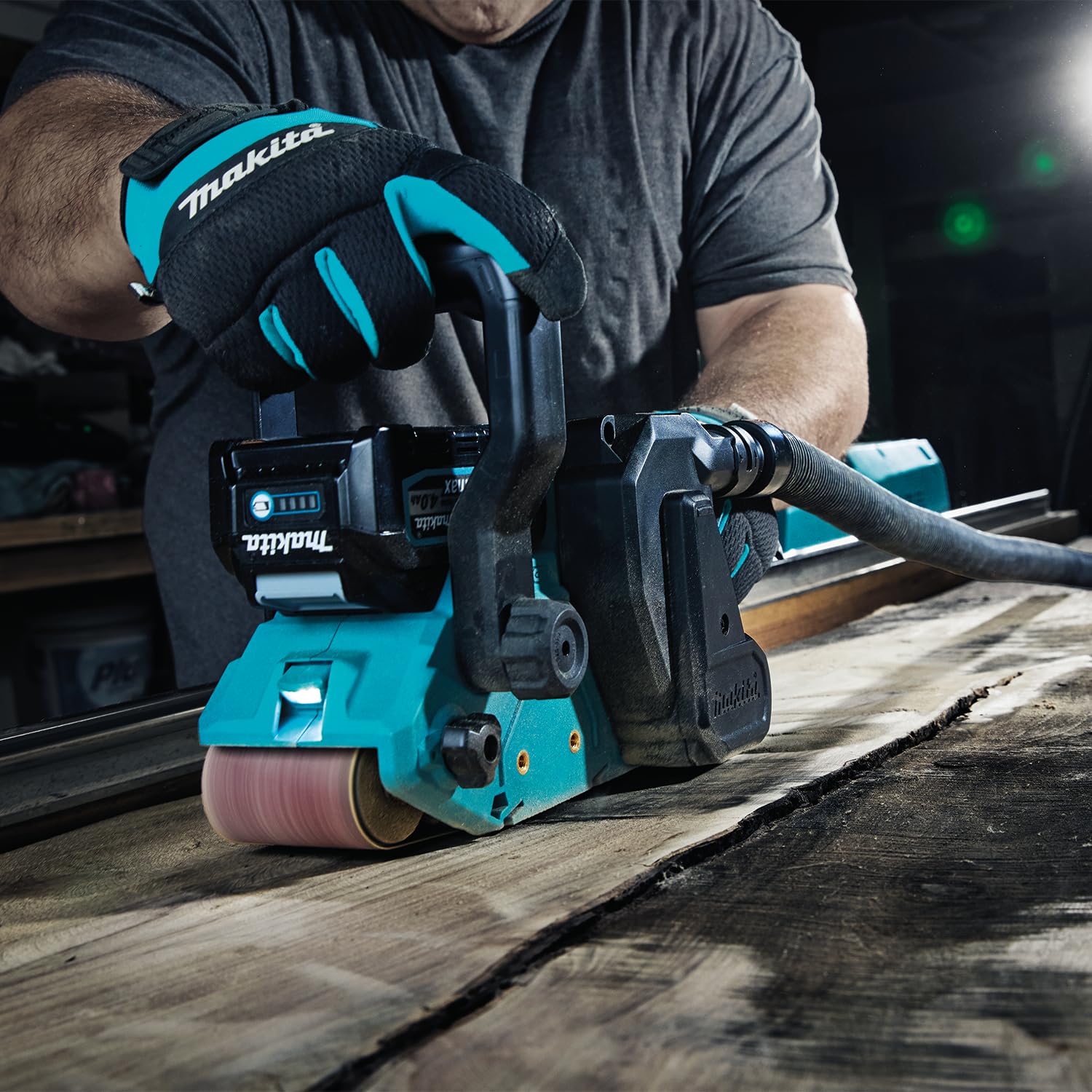 Makita BS001GZ - Smerigliatrice a nastro, 40 V max, larghezza di banda 76 mm, senza batteria e caricatore