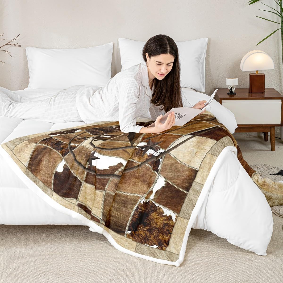 Western Texas Star Sherpa Blanket Cowhide Fleece Throw Blanket Rustic Farmhouse Plush Blanket Vintage Style Bedroom Decor Rural Country Farmhouse Fuzzy Blanket 60"x80"