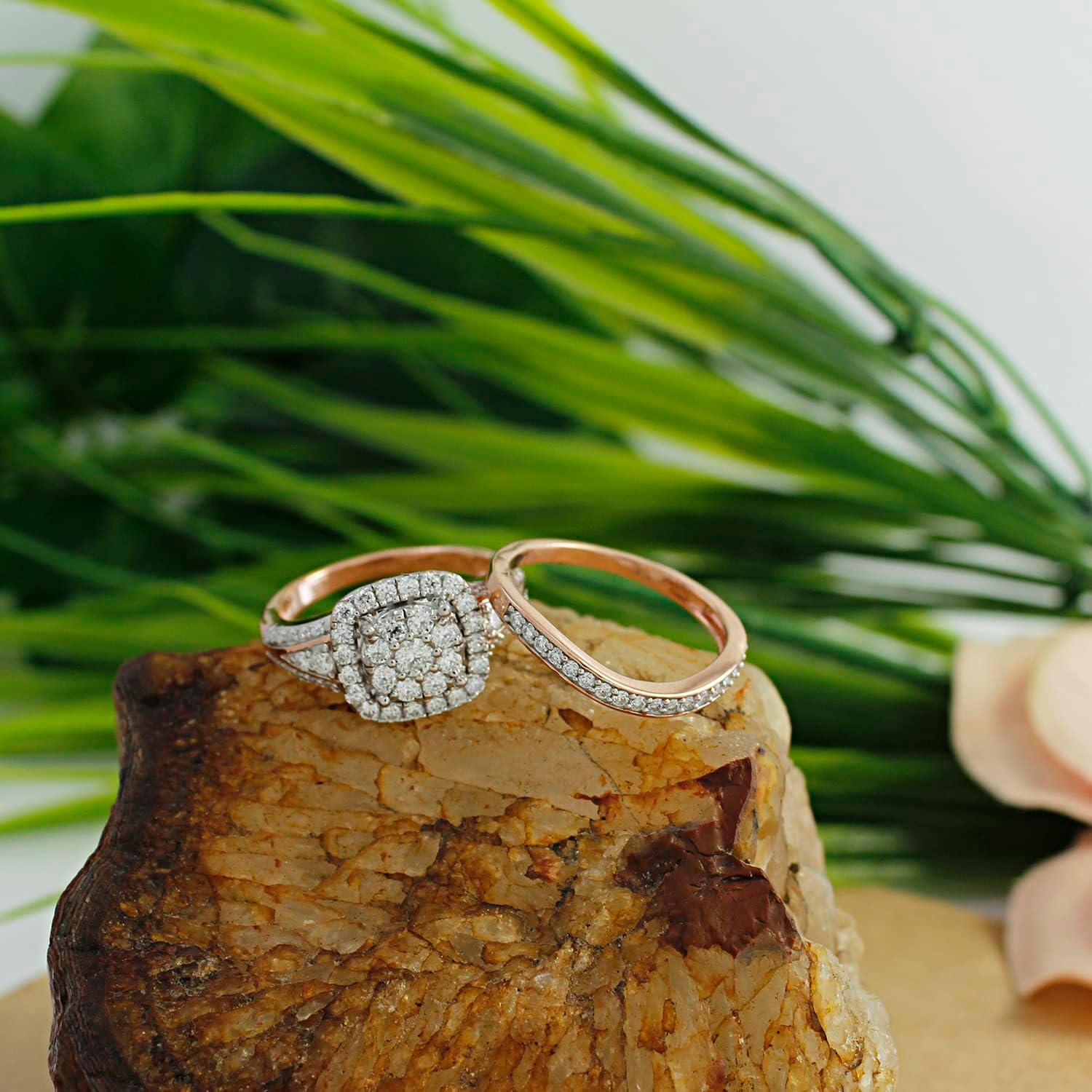 SAVEARTH DIAMONDS 1 1/4 Carat Round Cut Lab Grown Diamond Double Halo Bridal Set Wedding Ring For Women In 14K Gold Over Sterling Silver (G-H Color, VS-SI Clarity, 1.25 Cttw)