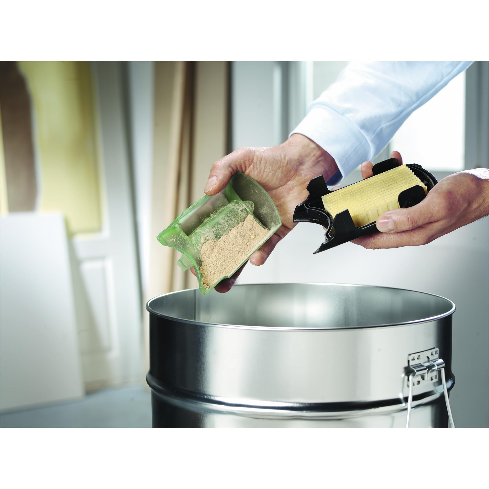 BOSCH Levigatrice vibrante PSS 250 AE 250 W + valigetta + 25 fogli abrasivi