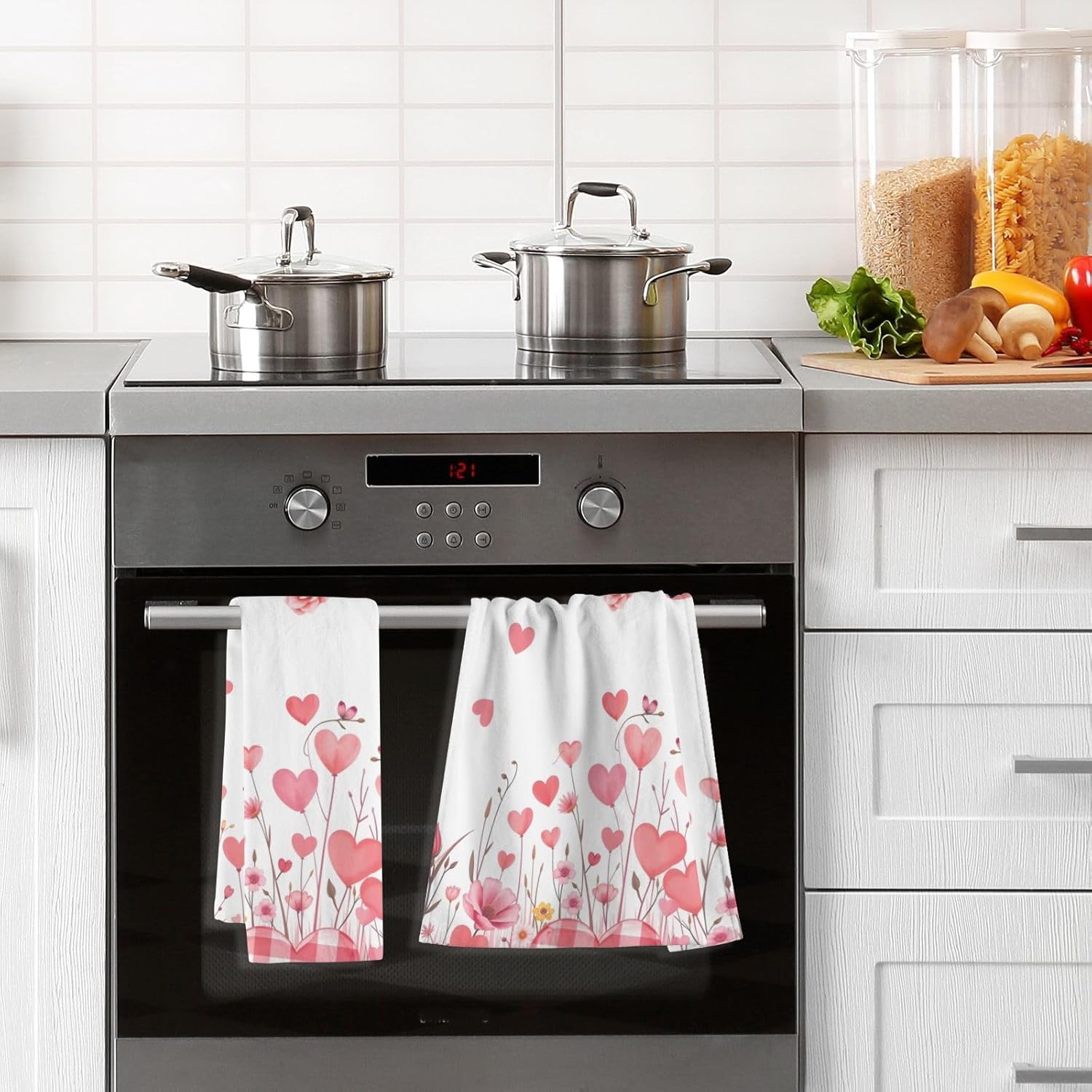 Cotton Hand Towels for Bathroom Set of 2 Valentine's Day Flower Hearts Rose Kitchen Towels Soft Bath Towel Absorbent Towels for Face,Gym,Sports 16x28in