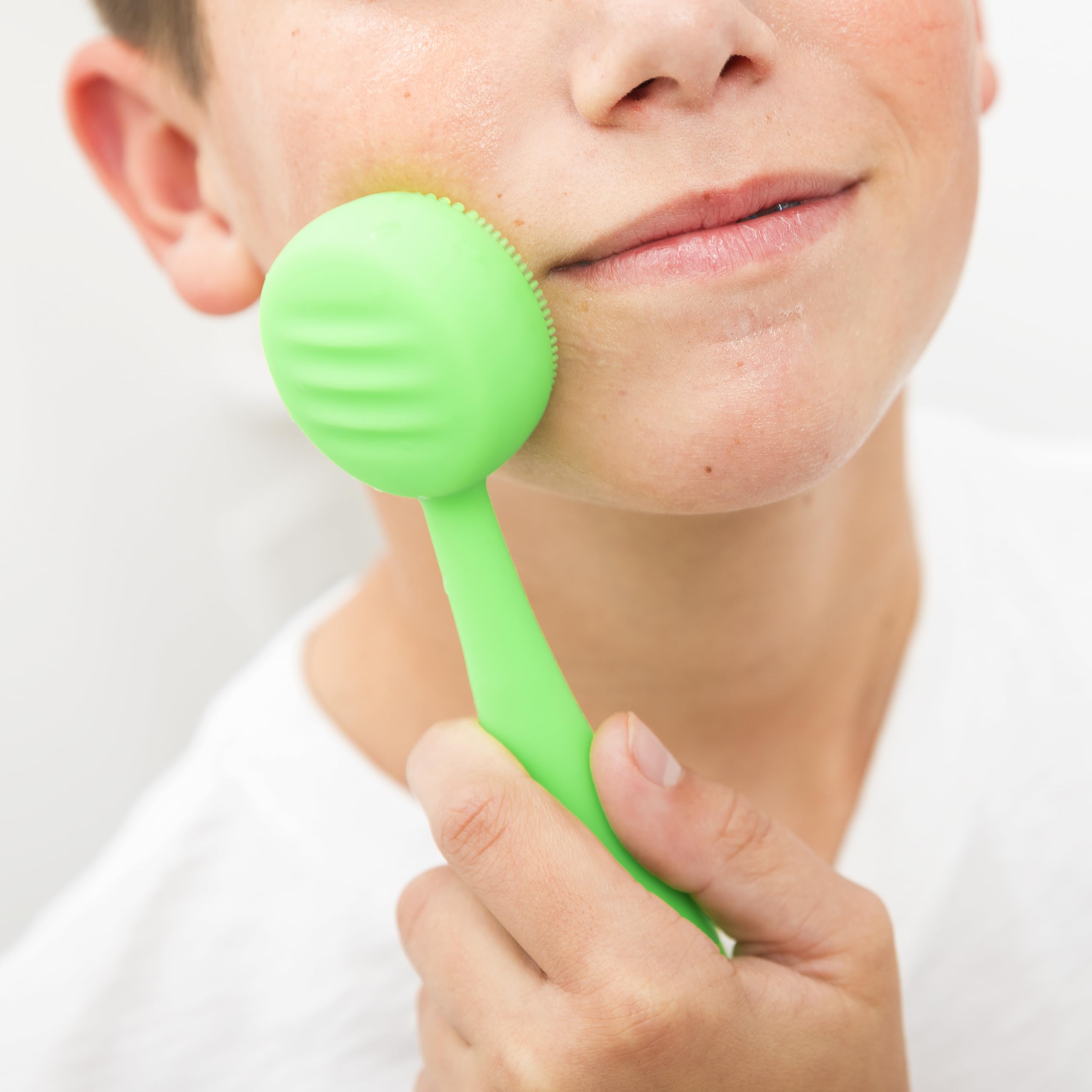 PMD Clean - Smart Facial Cleansing Device with Silicone Brush & Anti-Aging Massager - Waterproof - SonicGlow Vibration Technology - Clear Pores and Blackheads - Lift, Firm, and Tone Skin view 4