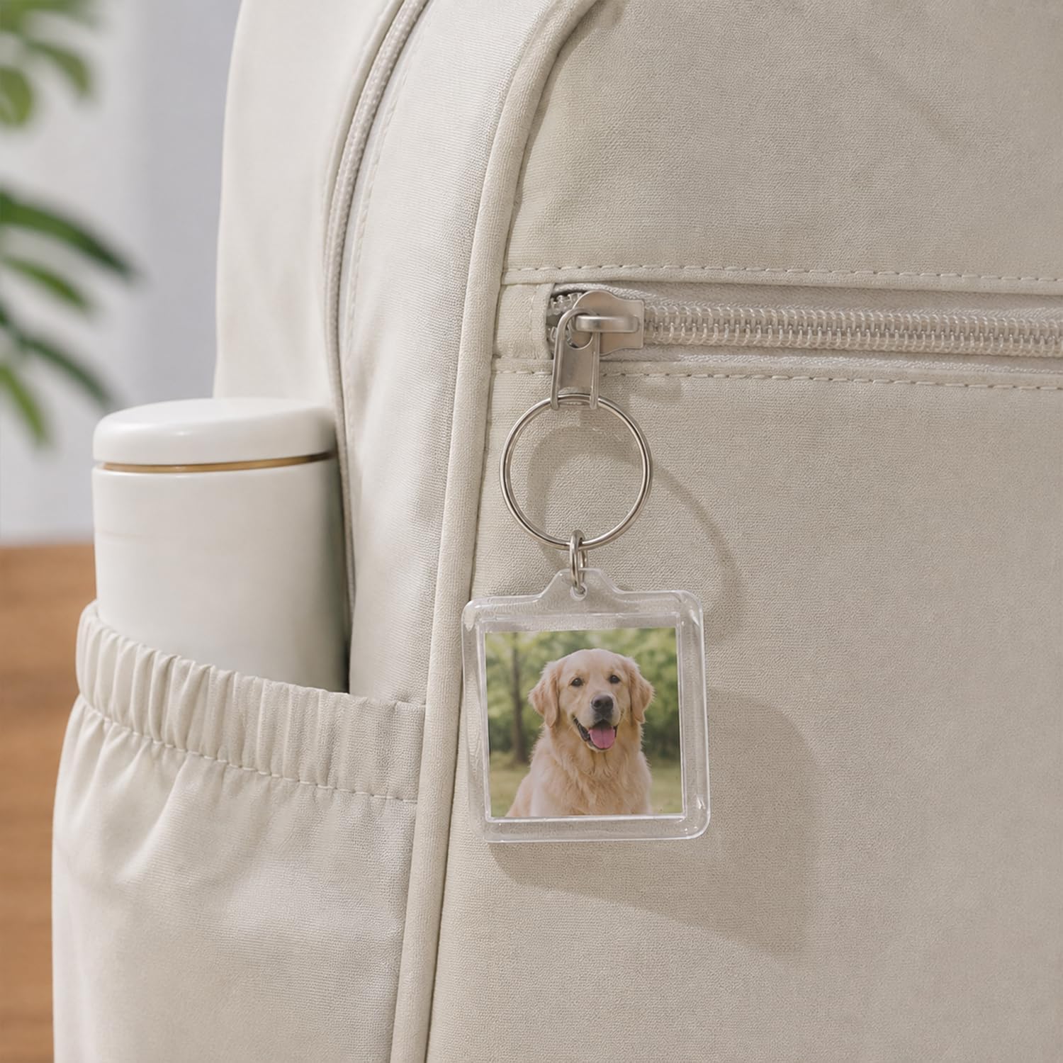 40Pcs Clear Photo Frame Keychain 4x4CM Blank Picture Insert Keyring Acrylic Picture Frame Keychain Double-sided Clear Photo Frame Key Holders for Insert 3.3 * 3.3 Pictures