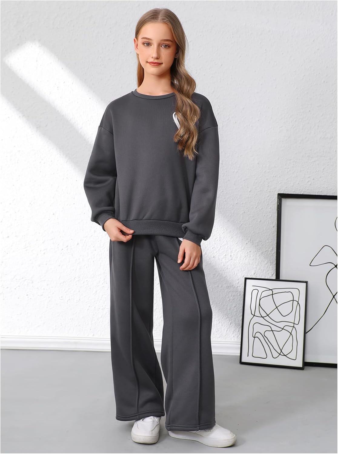 OYOANGLE Girl's 2 Piece Outfit Sweatsuits Set Heart Print Fleece Sweatshirts and Sweatpants Tracksuits - Image 3