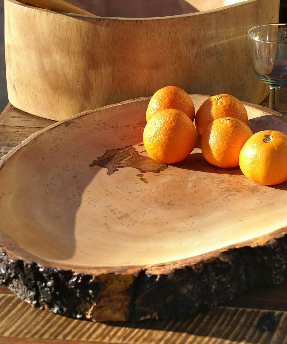 Mango Wood Plate with Bark Size: 15"