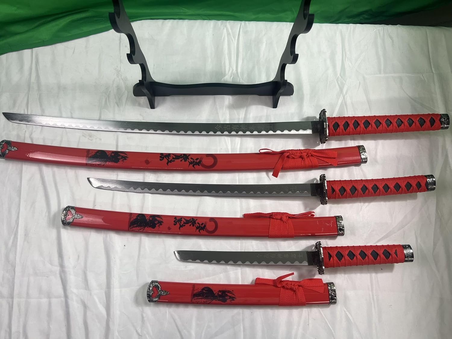 Kinstore Traditional Handmade Japanese Samurai 3-Piece Set Sword with Display Stand. Katana, Wakizashi, Tanto Swords. Printed Gold Dragon/Samurai on Scabbard