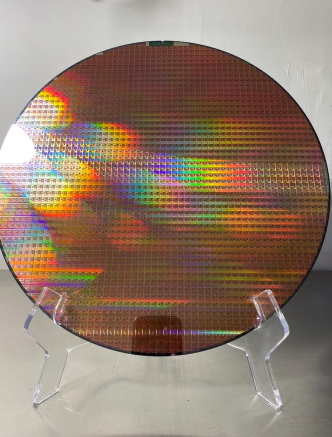 8-Inch / 12-Inch Silicon Wafer Dummy Wafer, Semiconductor Exhibition Crystal Wafer for IC Lithography Display and Chip-Themed Showcase (8" Wafer No.01(20cm) Case + Stand)