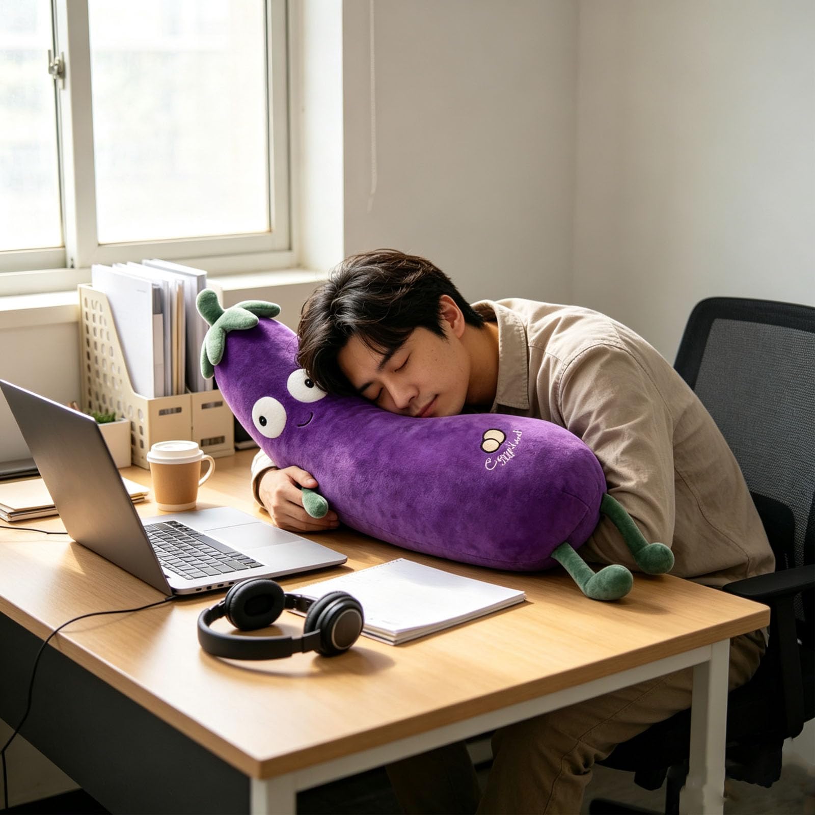 Plüschtier Aubergine, weiches Kuscheltier als Kissen, Nackenrolle & Sofadeko, Kinder und Erwachsene (110cm)