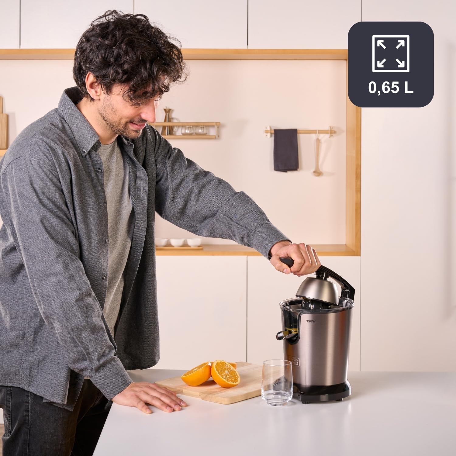 BLACK+DECKER - Presse-Agrumes à Levier 350W | Moteur AC Pro | 2 Cônes | Corps Inox | Réservoir 0,65L/Versement Continu | Anti-Goutte | Filtre Pulpe | Pièces Lavables Lave-Vaisselle | Sans BPA