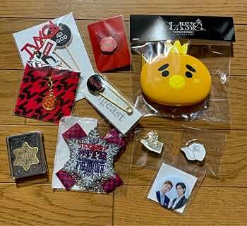 Amazon.co.jp: 東方神起 TVXQ オッピ シリコンケース ピンバッジ 缶