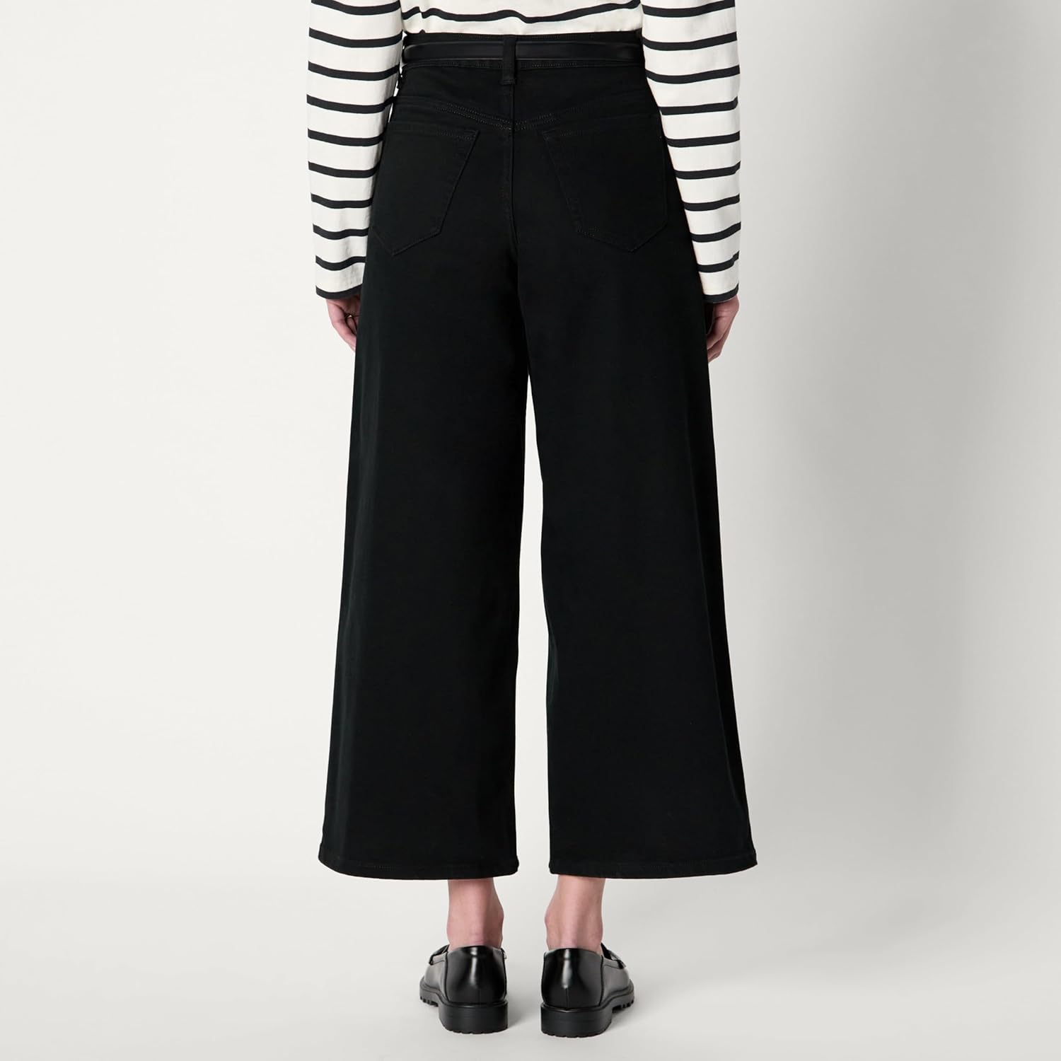 Amazon Essentials Women's High-Rise Wide Leg Crop Jeans - Image 2