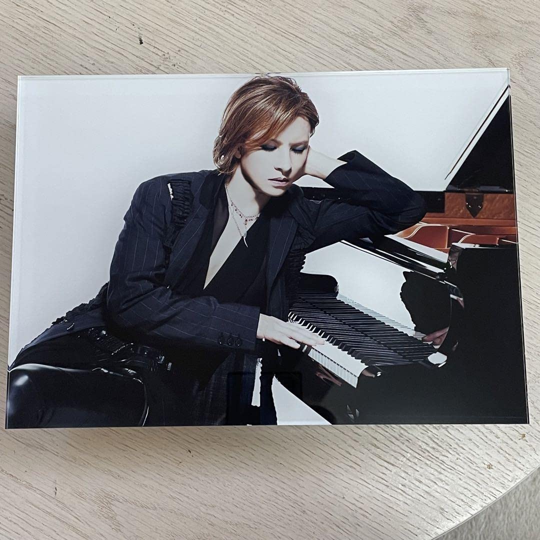 Amazon.co.jp: YOSHIKI アクリルフォト : ホーム＆キッチン
