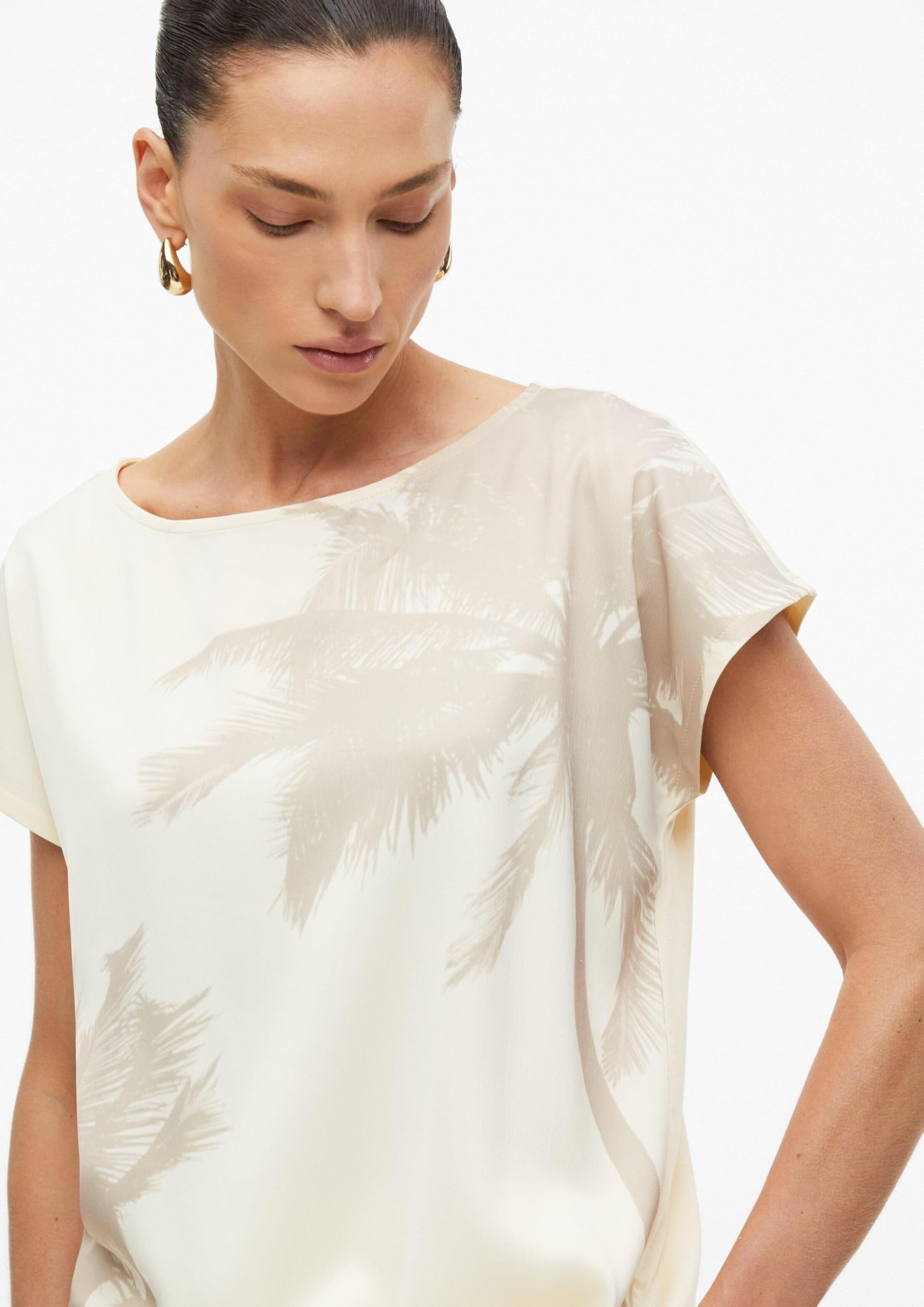 s.Oliver Black Label Damen 2178662 T-Shirt mit Knotendetail (1er Pack)