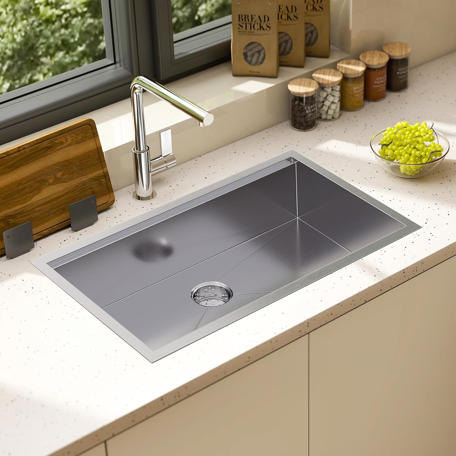 Jocisland 32x19 Inch Undermount Kitchen Sink Workstation, 16 Gauge 304 Stainless Steel Single Bowl Kitchen Sink with Cutting Board, Drying and Roll-Up Accessories and Drain Assembly