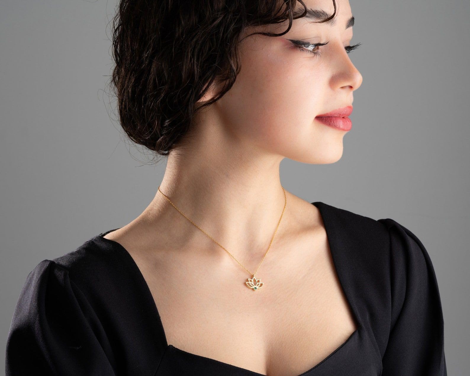 Delicato oro Lotus collana con pietra portafortuna, Lotus fiore ciondolo novembre citrino argento