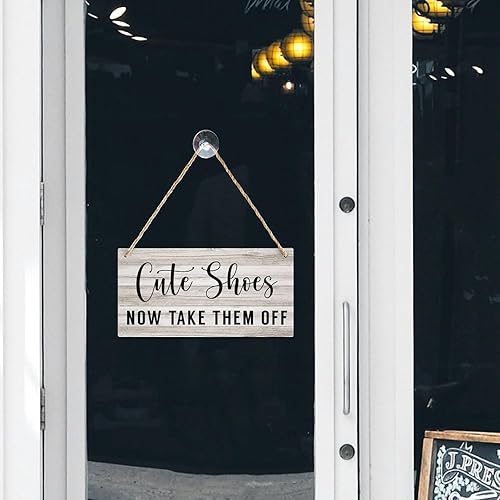 Miniatura 7 de Placa colgante de madera con diseño de zapatos lindos con texto en inglés "Take Them Off", letrero de bienvenida de madera de granja, letrero