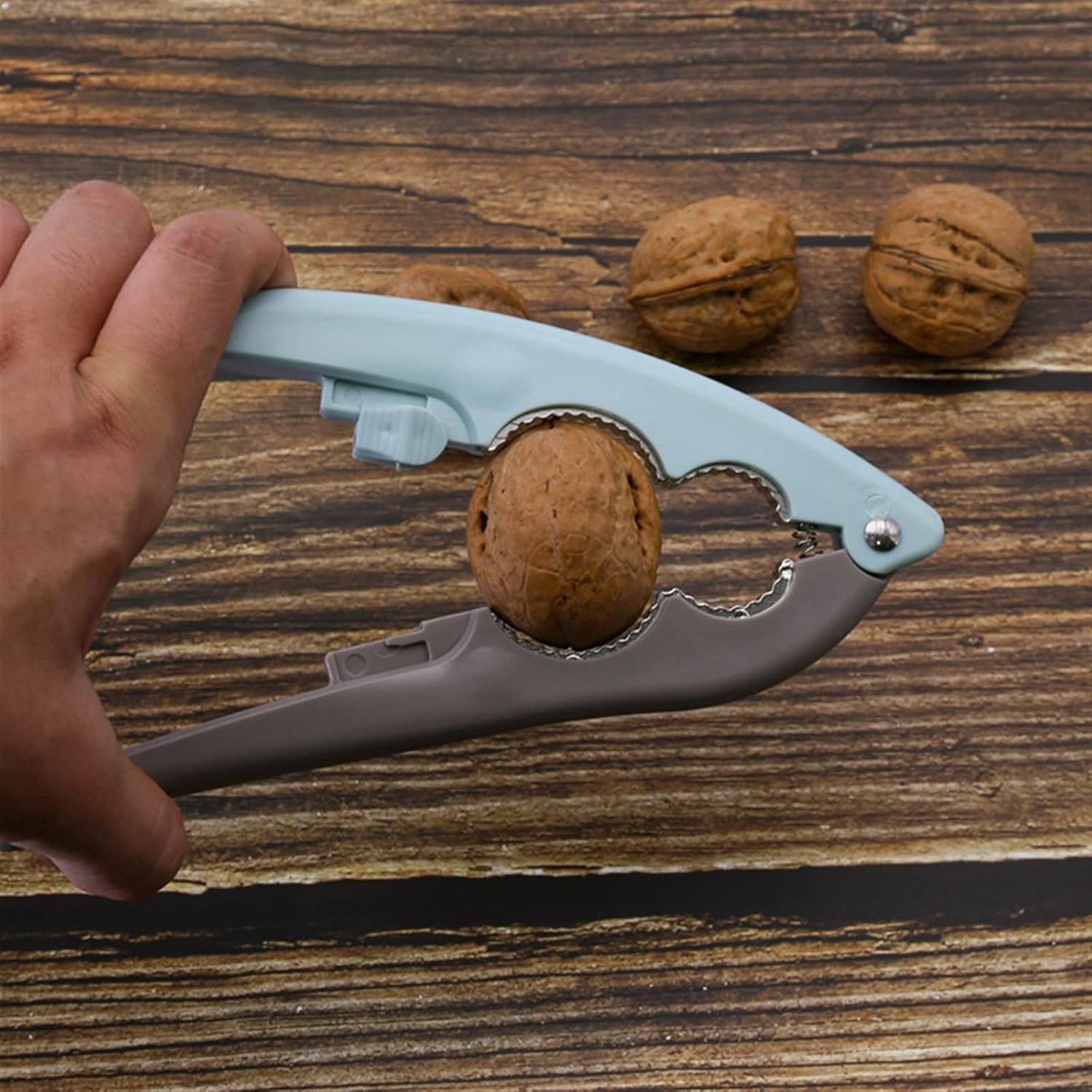 Nutcracker, Portable Nut Cracker Kitchen Gadgets Tool Sheller Walnut Opener Plier Metal Opener Nutcracker Kitchen Accessories (A)