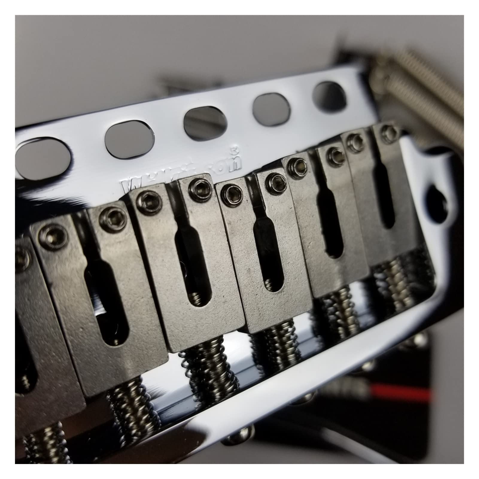 Parti di ricambio chitarra Argento Cromato San Guitar Elettrico Tremolo System Bridge + Selle In Acciaio Inox
