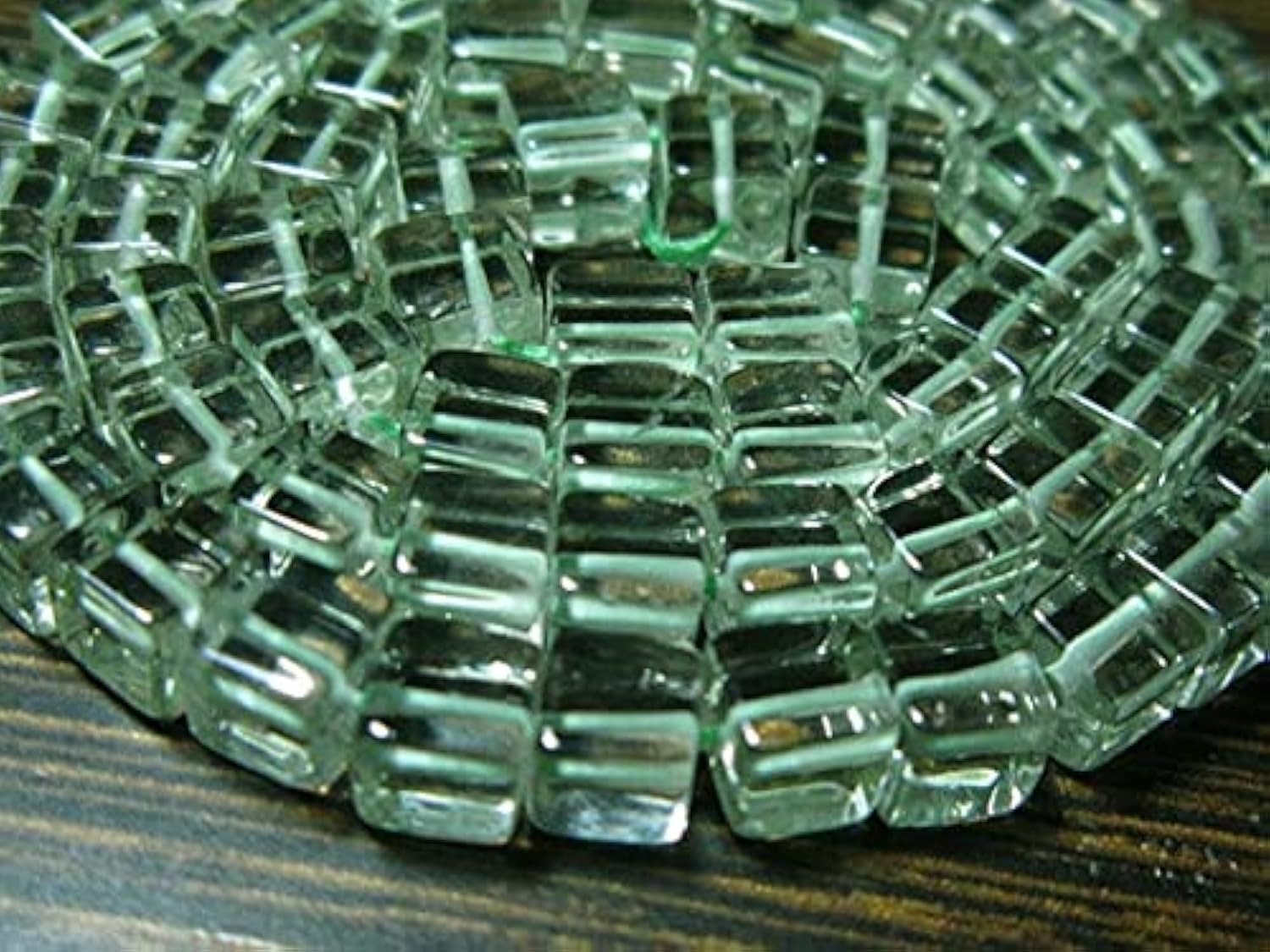 Améthyste verte en cube de 5mm pour créer vos bijoux d'été bohèmes chic