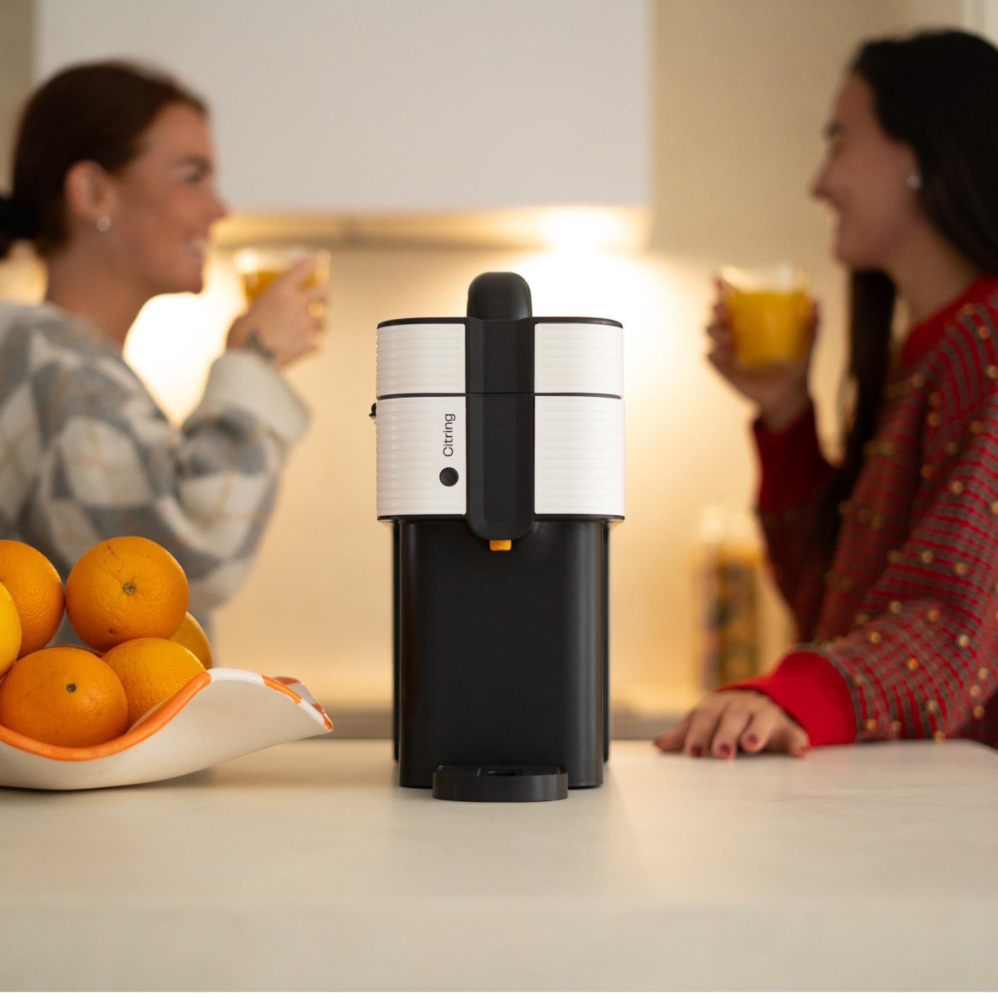One exprimidor de naranjas electrico automatico | Tu zumo listo en menos de un minuto con solo pulsar un botón - orange juicer machine hecha en España | Más Rápida. Más Limpia. Mejor (BLANCO)