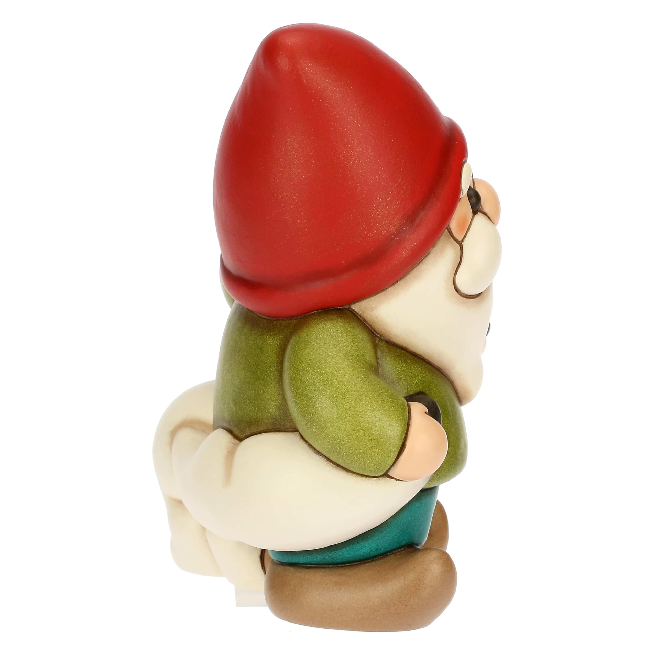 THUN, Gnomo Oliver con Volpe Bianca Perla in Ceramica di Alta Qualità, Collezione Inverno Incantato, Statuine da Collezione, Idea Regalo per Natale, 14,1 x 9,3 x 15,8 cm