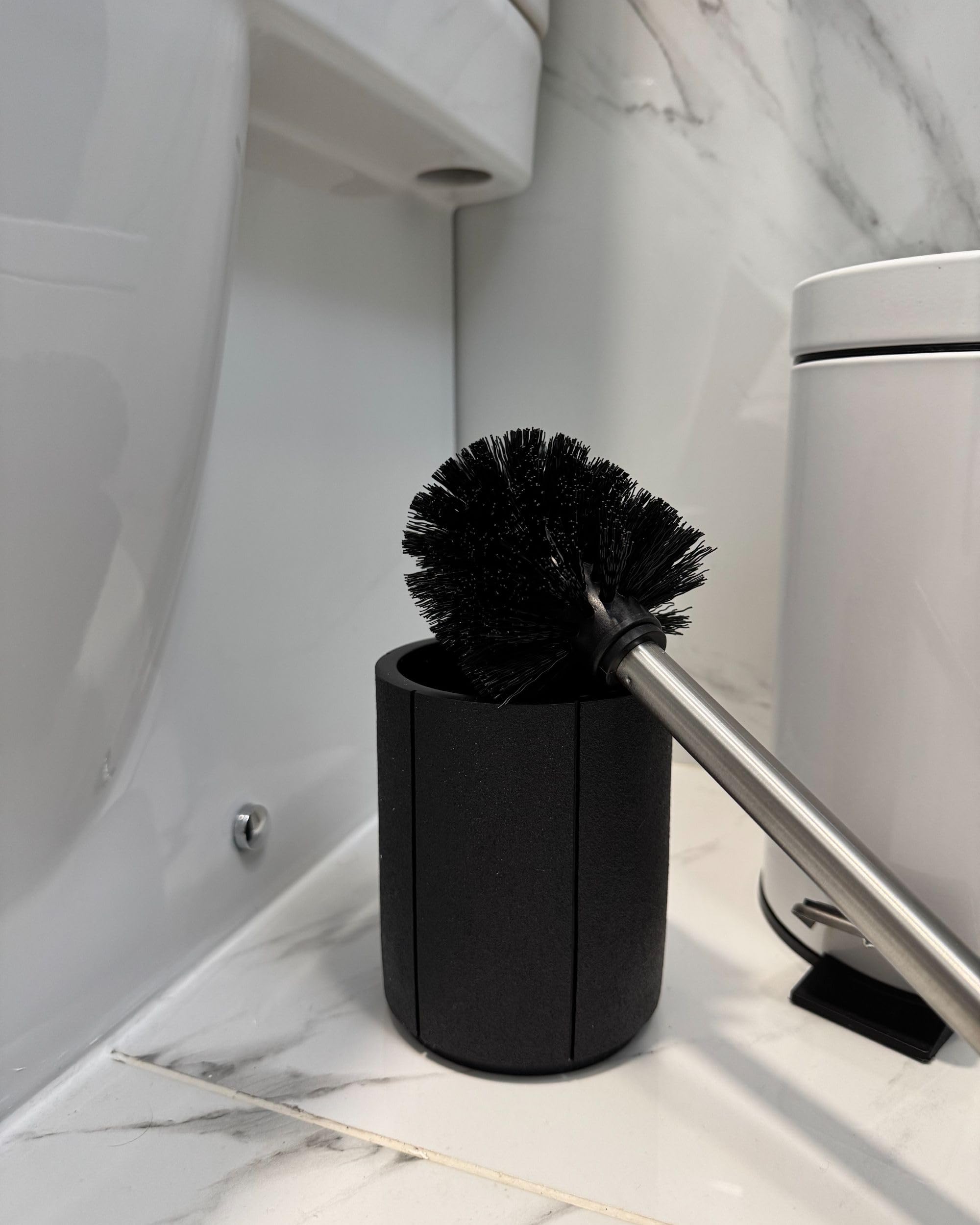 Conjunto de 5 Accesorios de baño jabonera dispensador de jabón escobilla de Inodoro Vaso Soporte para cepillos de Dientes Negro Huallanga