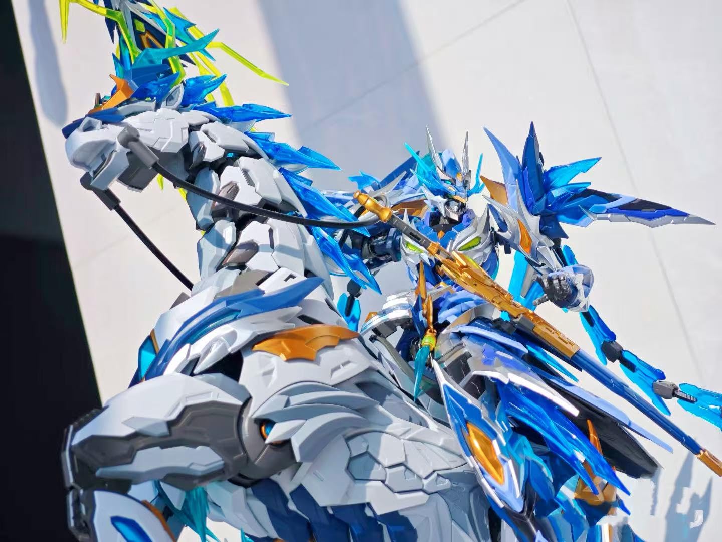 Amazon | 三国虎の将 趙雲 玉蘭白龍駒 塗装済メカ 機甲 可動 組み立て