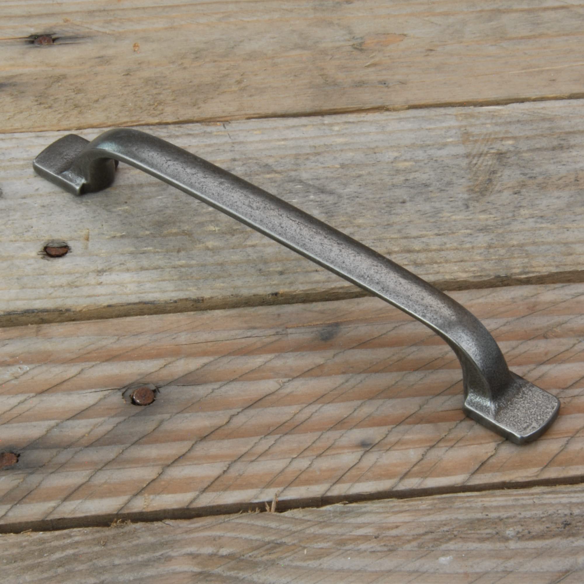 Underground Parts Aged Antique Tarnished Pewter Pewter Finish Cast Iron Cabinet Kitchen Drawer Door Bow Handles Pulls & Knobs (D Handle Square Backfix 200Mm)