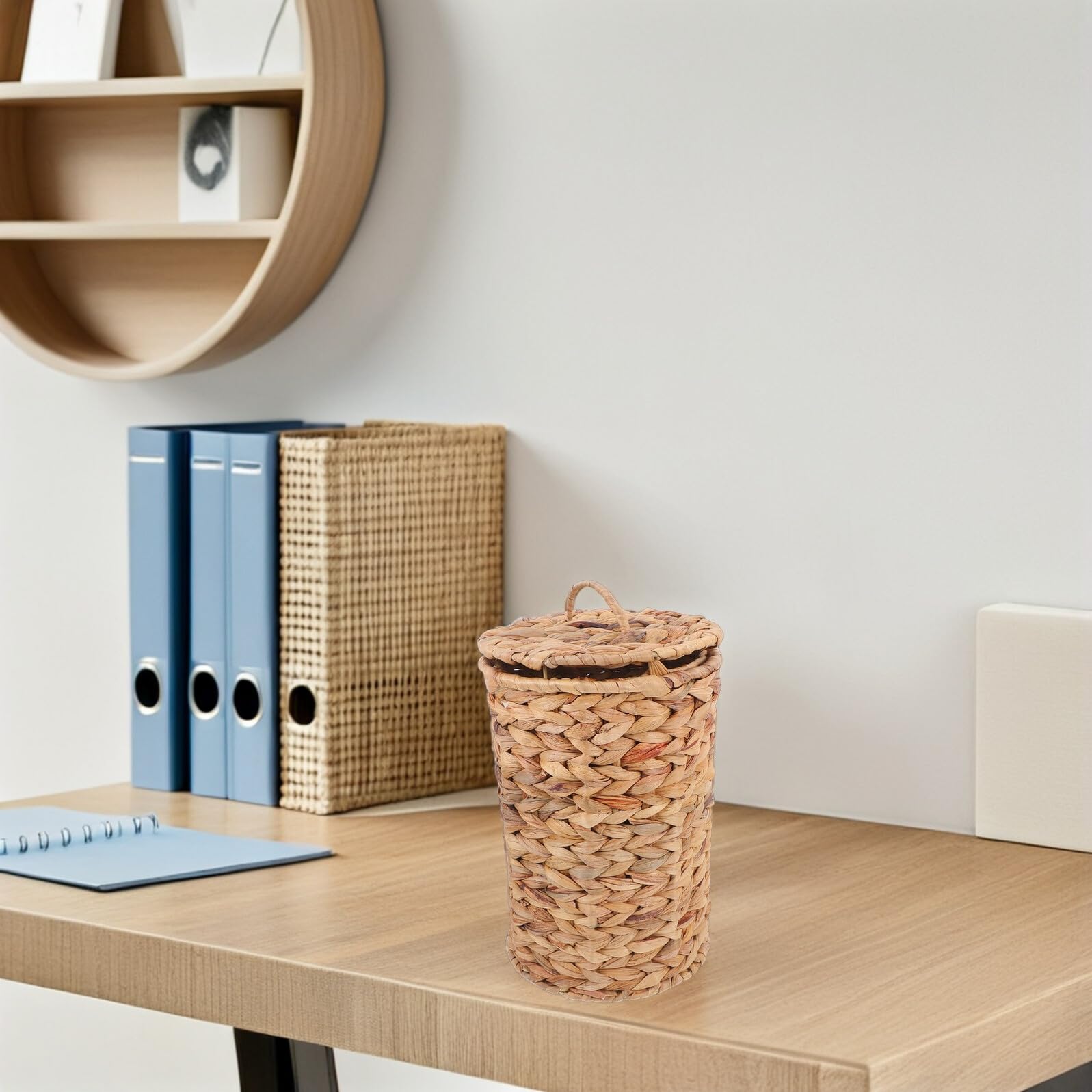 Veemoon Poubelle Osier Tressé Main Rotin Naturel avec Couvercle Corbeille Petite pour Chambre Salle de Bain Bureau