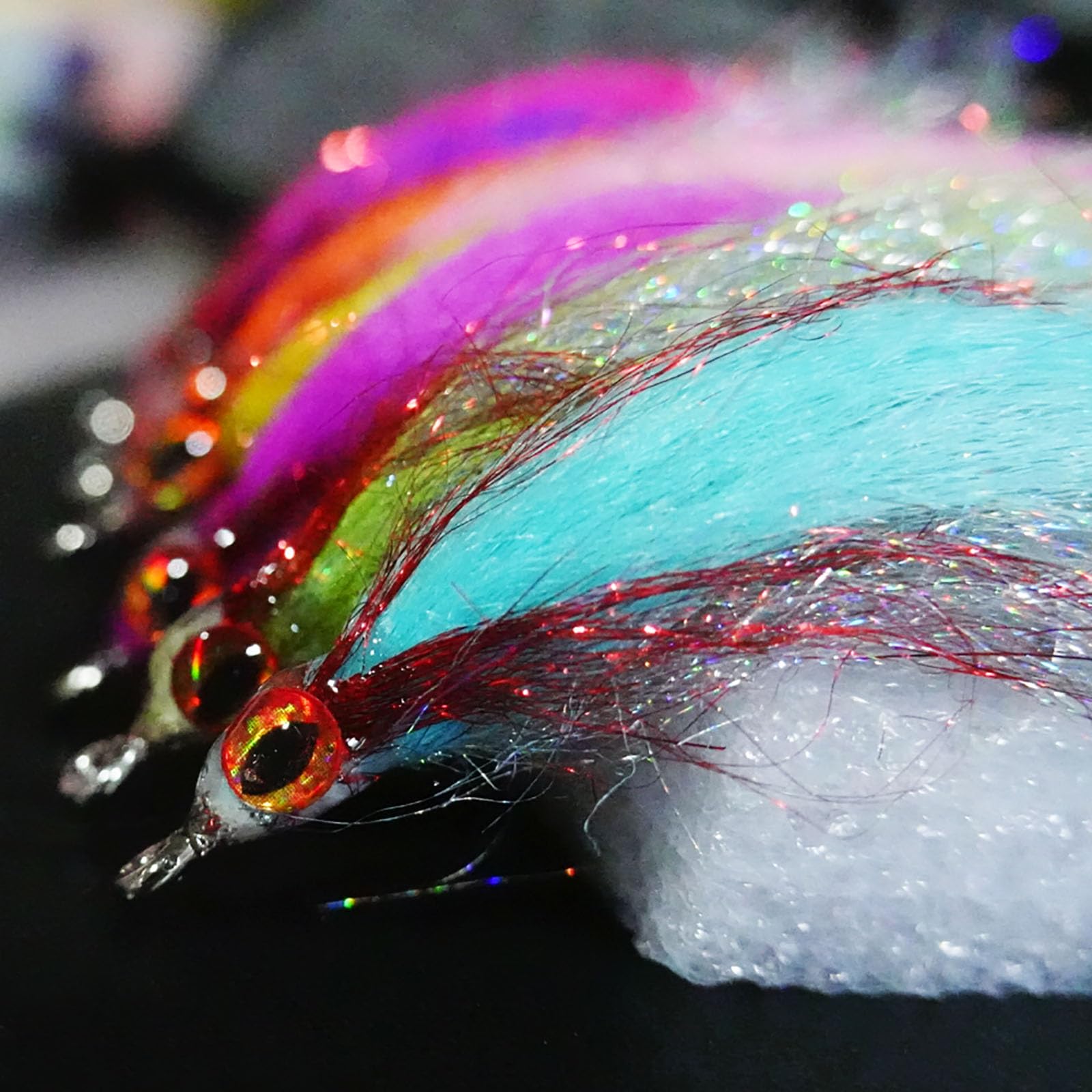 Tigofly 16 pcs 8 Colors 1/0 High Carbon Hook Bleeding Wounded UV Minnow Salmon Trout Sea Bass Steelhead Minnow Fly Fishing Flies Lures