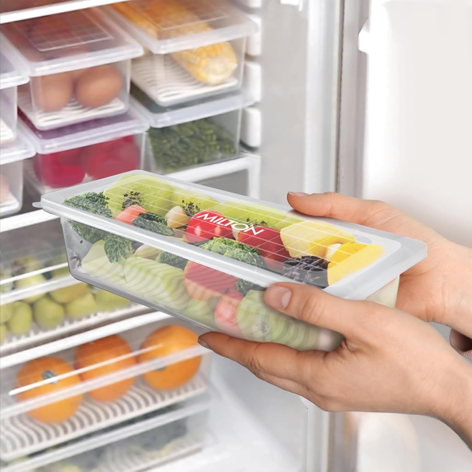 Milton Cryo Fridge Storage Boxes Set of 6 Fridge Organizer Container with Waterproof Vinyl Stickers & Removable Drain Plate, Lid, Stackable Box, Plastic Containers 1500 ml for Fish, Vegetables, Fruits