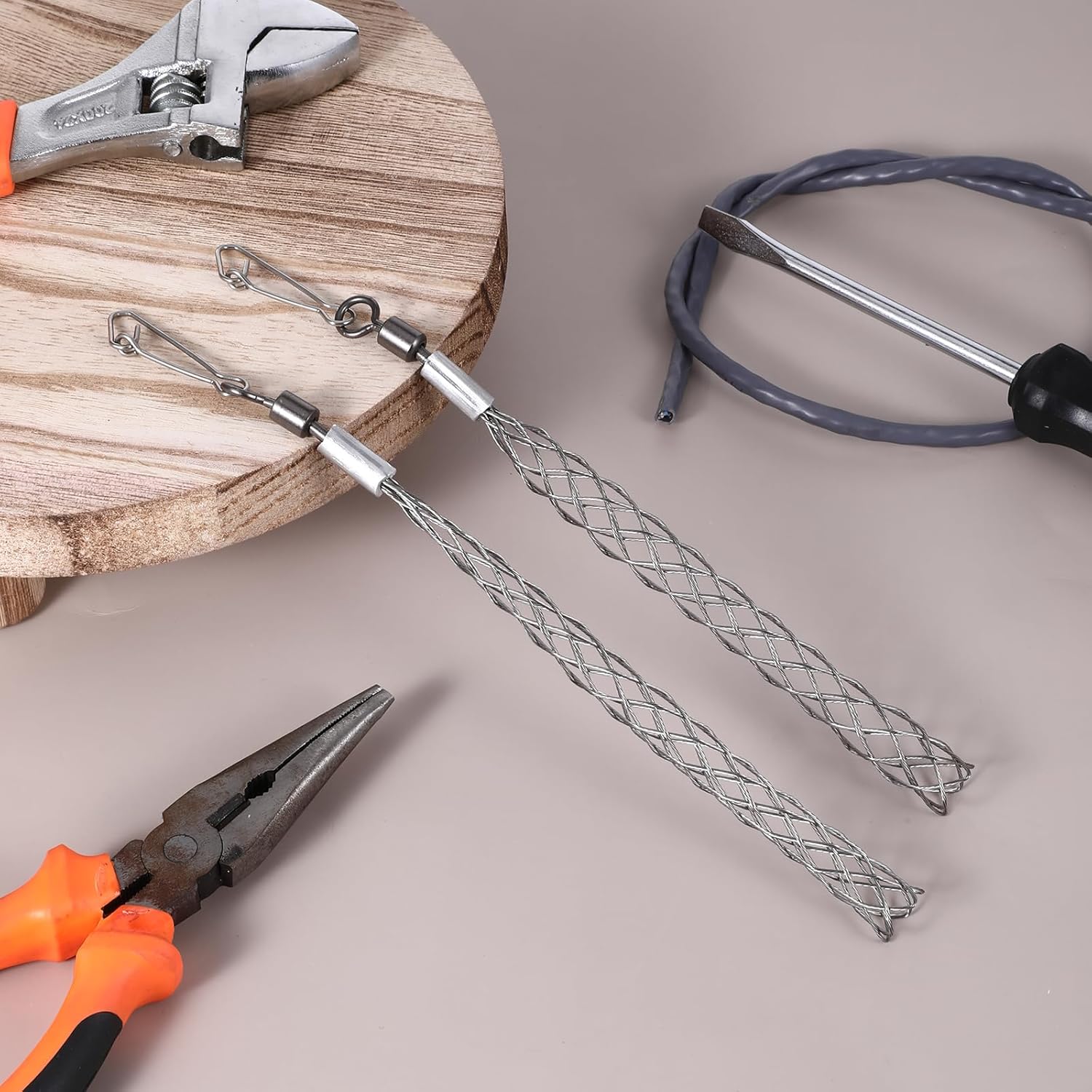2 Pcs 1/2 Inch Wire Pulling Grip Mesh Cable Pulls Cable Pulling Grip Sock Metal Cable Puller Socks Wire Pulling Tools Wire Grip Flexible Snap for Electrical Pulling Grips Light and Heavy Cables