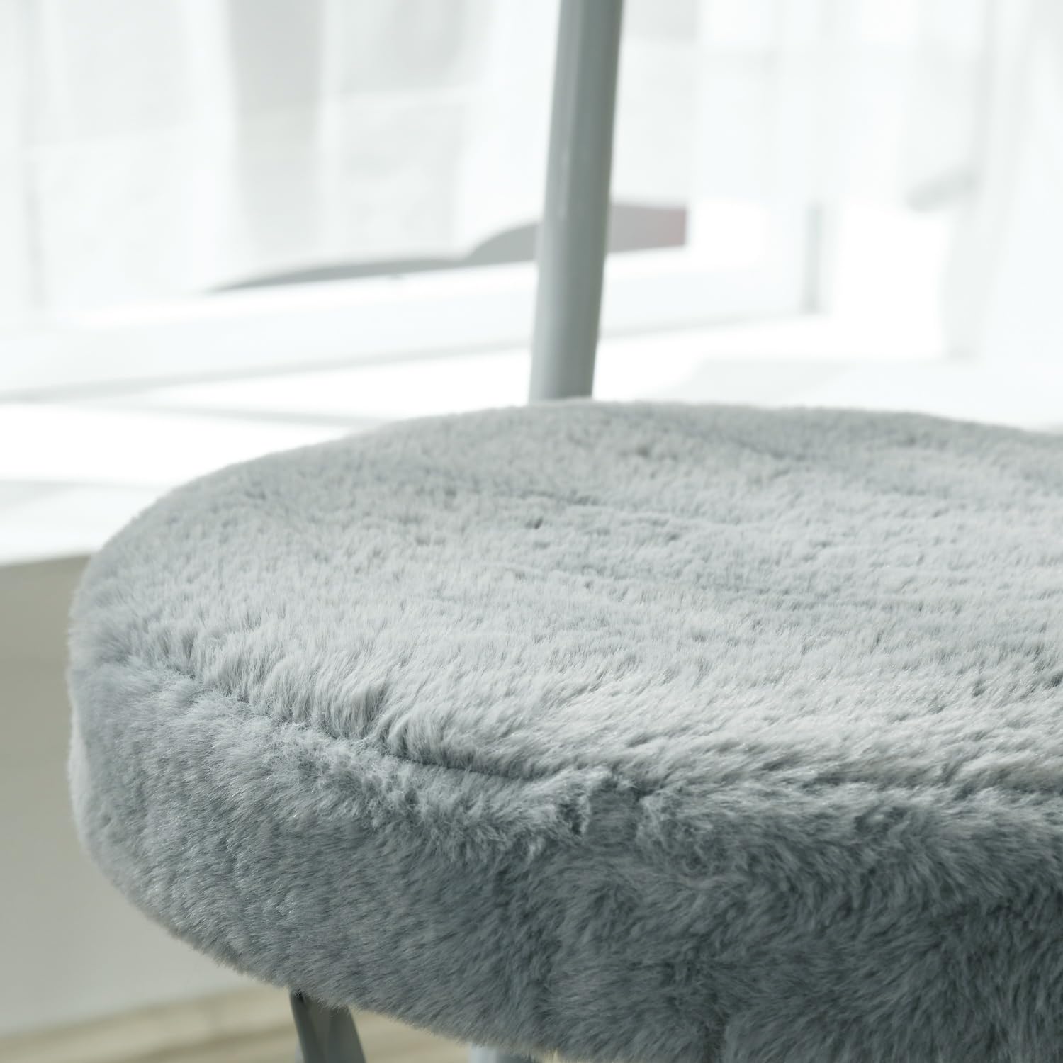 MEUBLE COSY Lot de 4 Chaises de Salon Pliantes Coussin Rond en Fourrure avec Dossier et Repose-Pieds, Siège de 49 cm de Haut, Style Scandinave, Gris