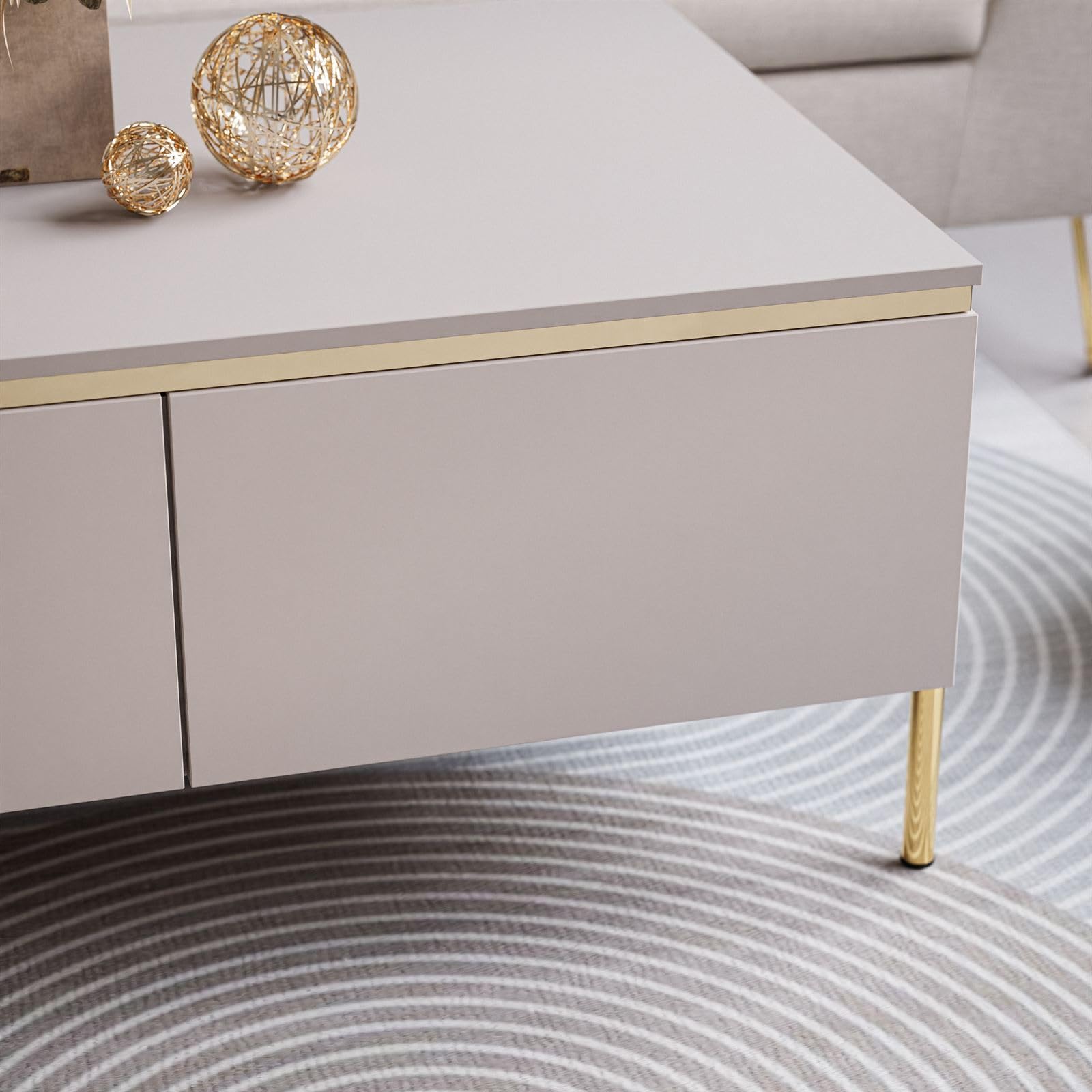 Lookway Couchtisch Aurora Kaschmir Matt mit Stauraum, auf goldenen Füßen und Goldener Dekorleiste – Modernes Wohnzimmermöbel (gerade Gold Chrom)