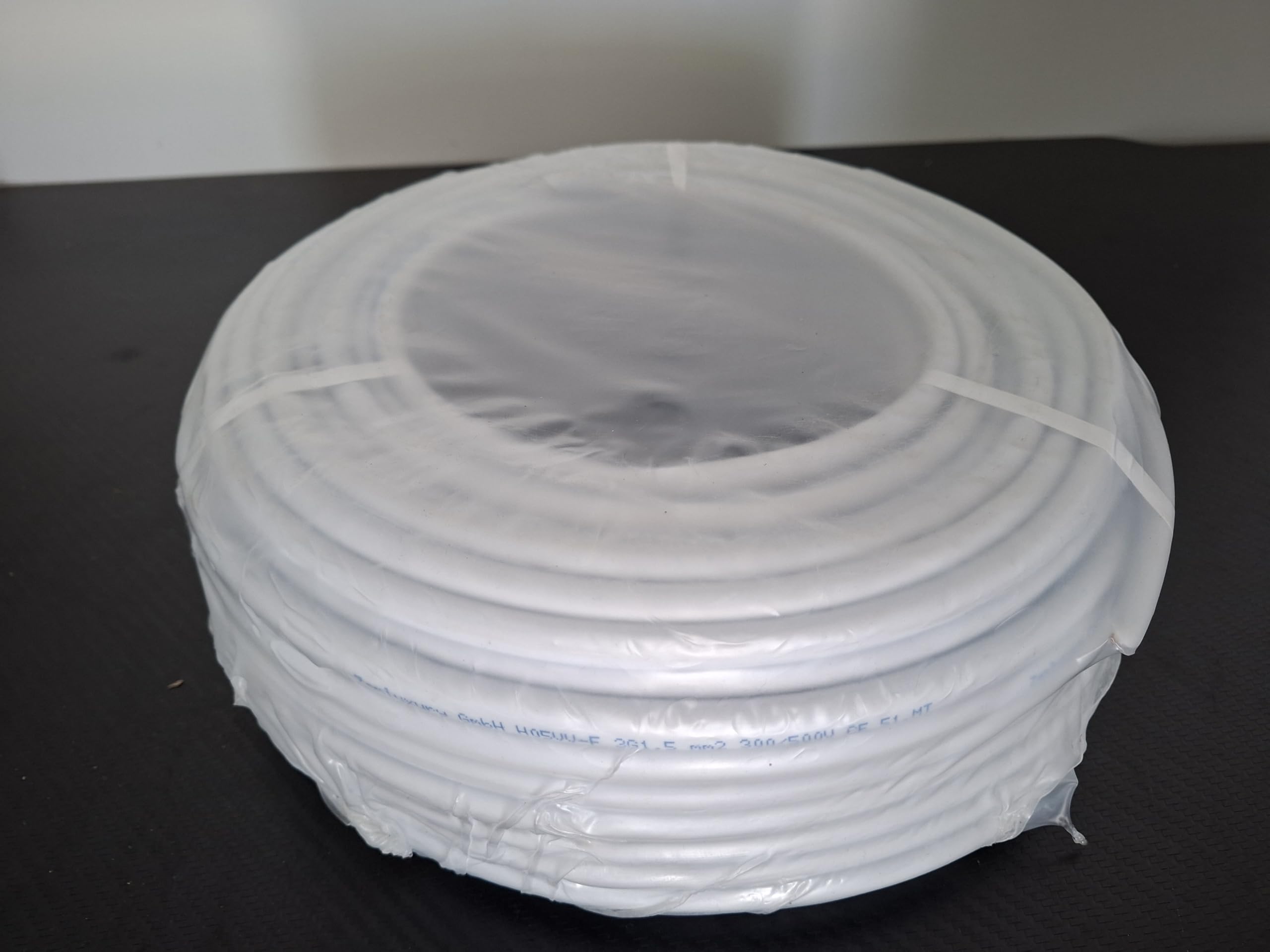 H05VV-F 3G2,5 mm² (3x2,5) PVC-Schlauchleitung · Mantelleitung, flexibel, Grau, 60 m Kabelrolle, 300/500 V – für Innenbereich: Geräte, Beleuchtung & Verlängerung