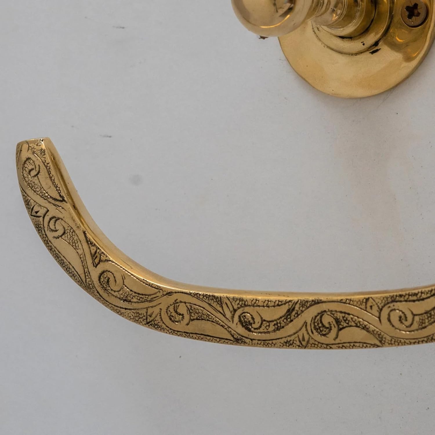 Vintage Brass Towel Ring – Hand-Etched Wall-Mounted Towel Holder, Moroccan-Inspired Swing Arm Design, Solid Unlacquered Brass for Bathroom or Kitchen