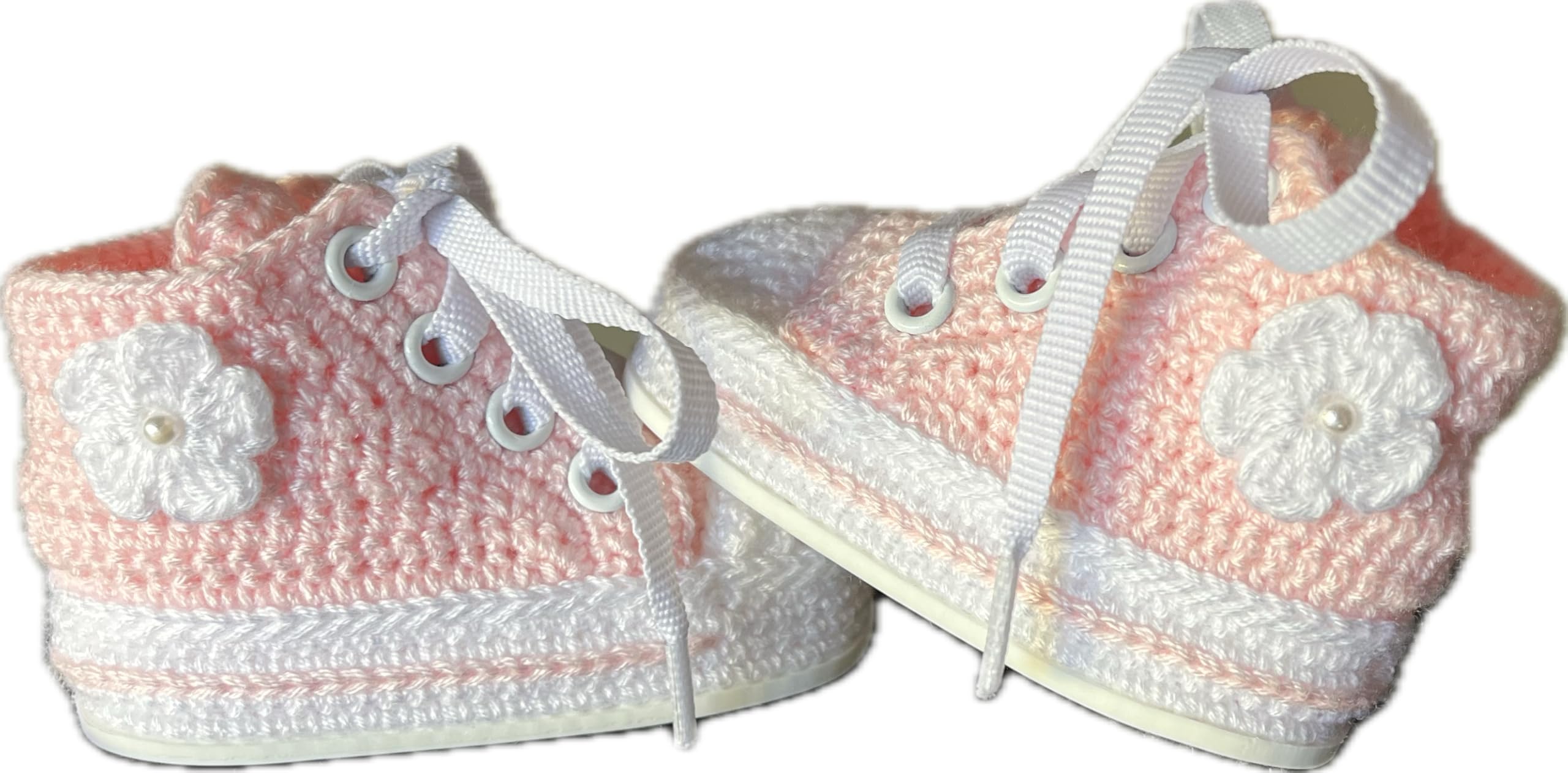 Gehäkelte Neugeborenen-Babyschuhe, personalisiert und handgefertigt, High-Top-Sneaker mit dekorativer Blume – Turnschuhe - Sneaker gehäkelt gestrickt Schuhgröße 15/20