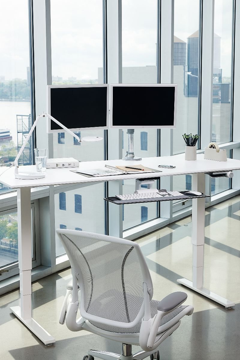 Humanscale モニターアーム　2点セット M2.1: アジャスタブル軽量モニターアーム | Humanscale