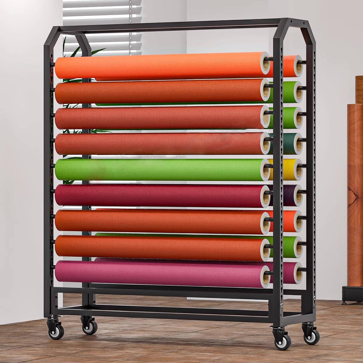 Estante ajustable para ropa para rollos de tela Lar, estante de acero pesado con ruedas, versátil para colgar ropa para uso comercial