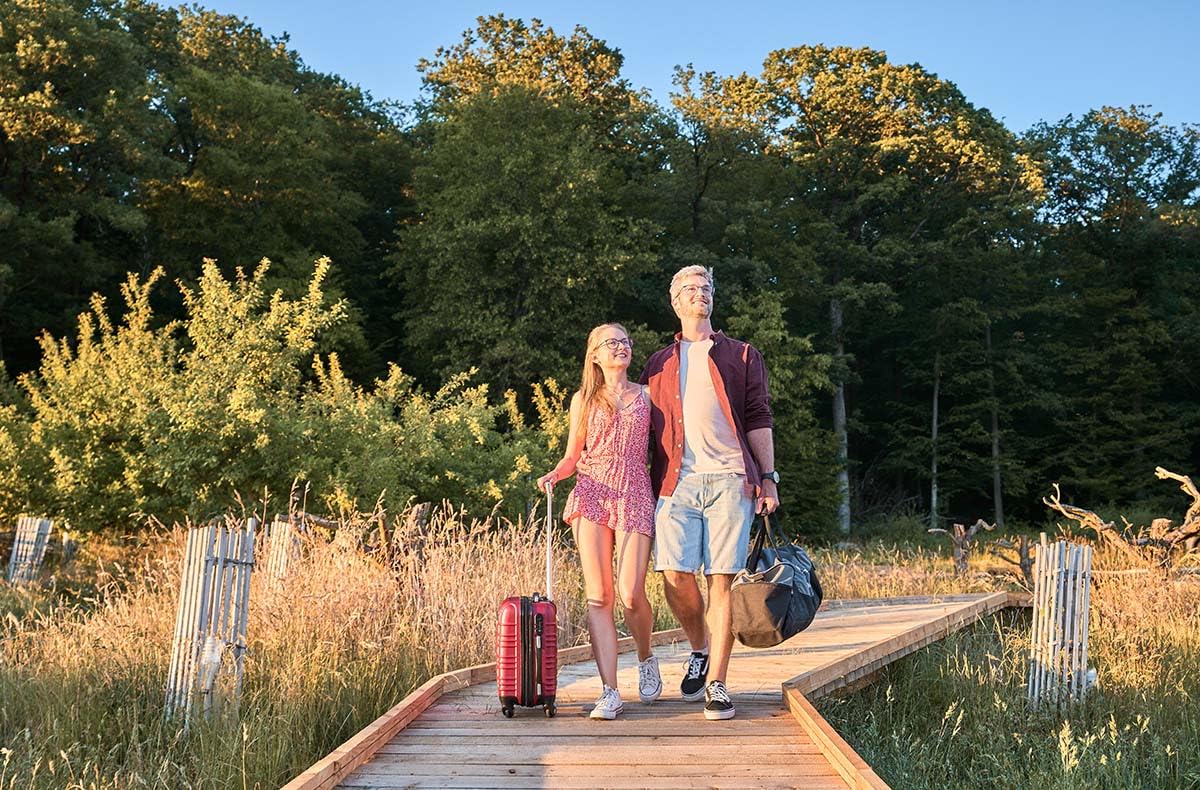JOCHEN SCHWEIZER Geschenkgutschein: Außergewöhnlich Übernachten im Chalet in Unterfranken für 2 (2 Nächte)