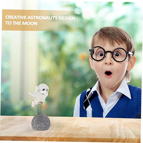 Miniatura 7 de IMIKEYA Adornos de astronauta, estatuas de resina, planeta, estatua de astronauta, juguete decorativo para salas de casa, juguetes para rellenar