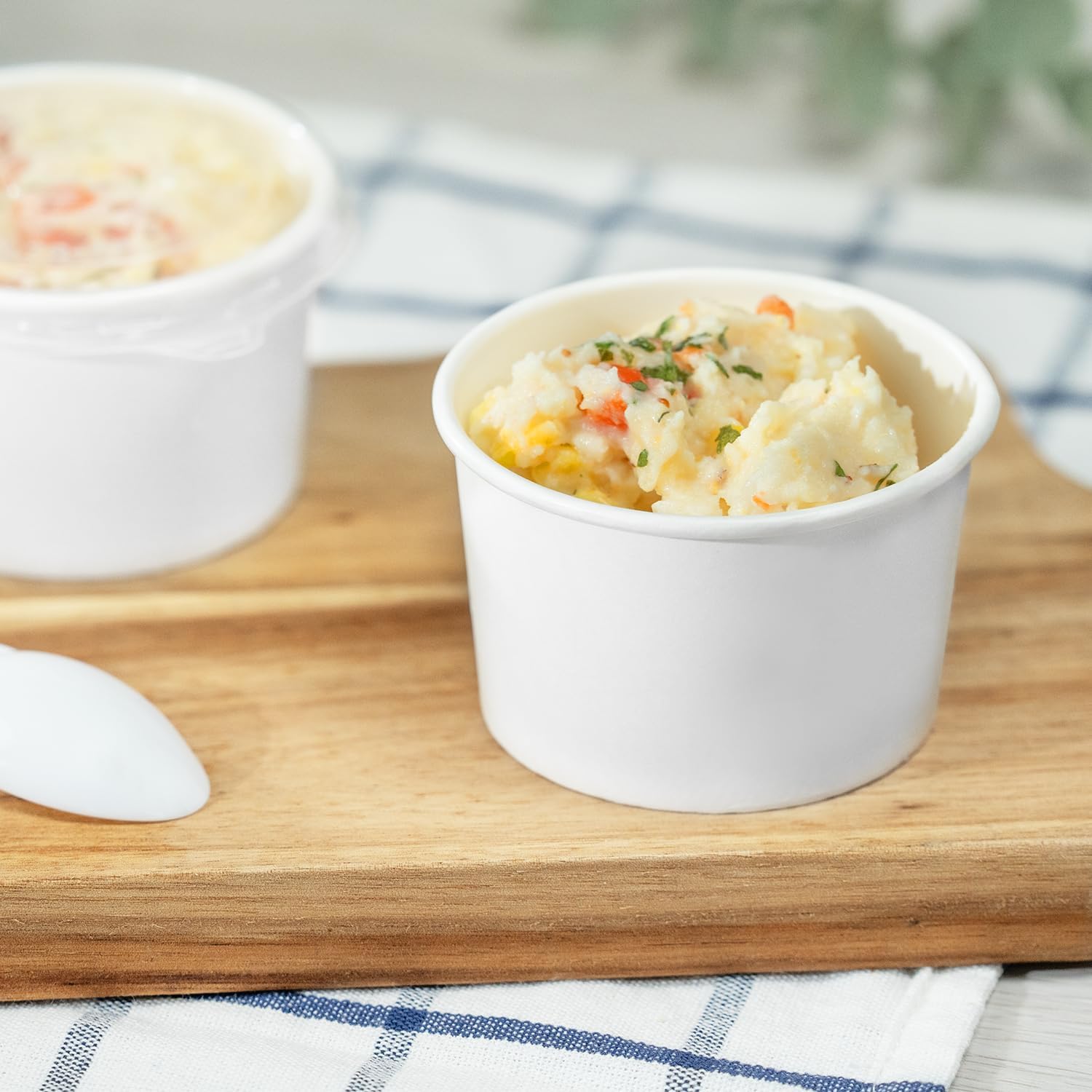 Karat [4oz - 1000 ct] Paper Ice Cream Cups for Hot/ Cold Food - Ideal for Ice Cream, Gelato, Yogurt and Snacks - White (C-KDP4W)