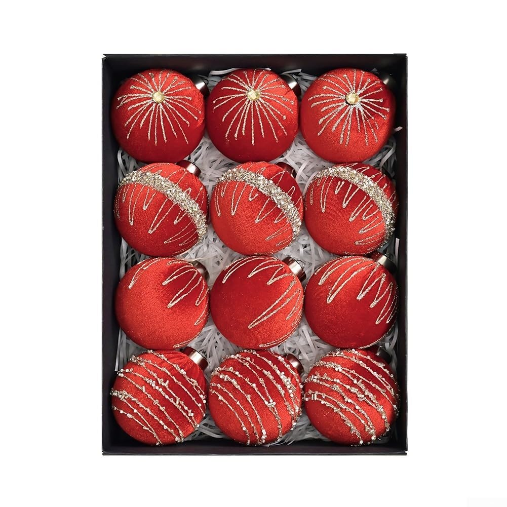 Ornements de sapin de Noël en velours rouge pour raviver la magie des traditions de l'enfance