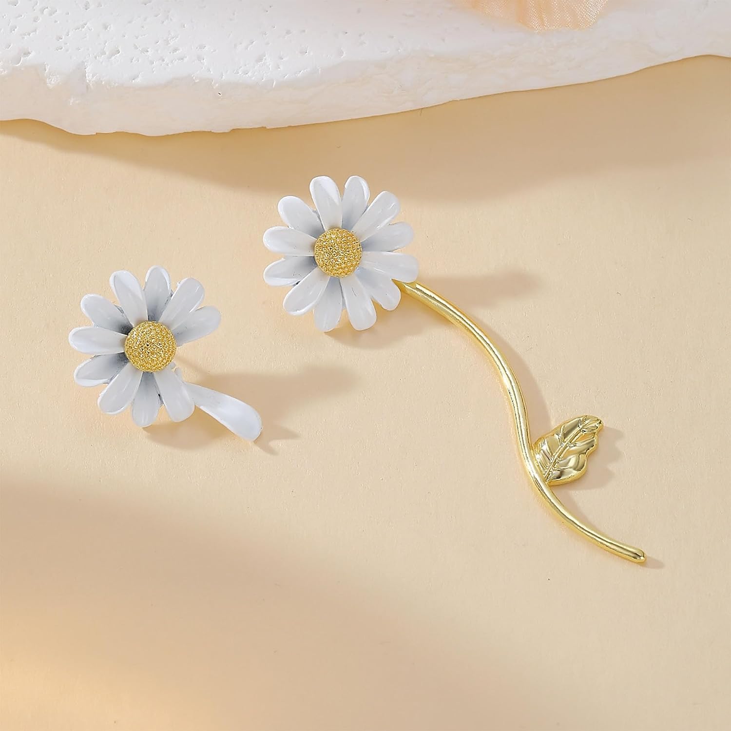 Asymmetrical Daisy Flower Stud Earrings for Women Minimalist Statement Floral Earrings Everyday Wear Jewelry
