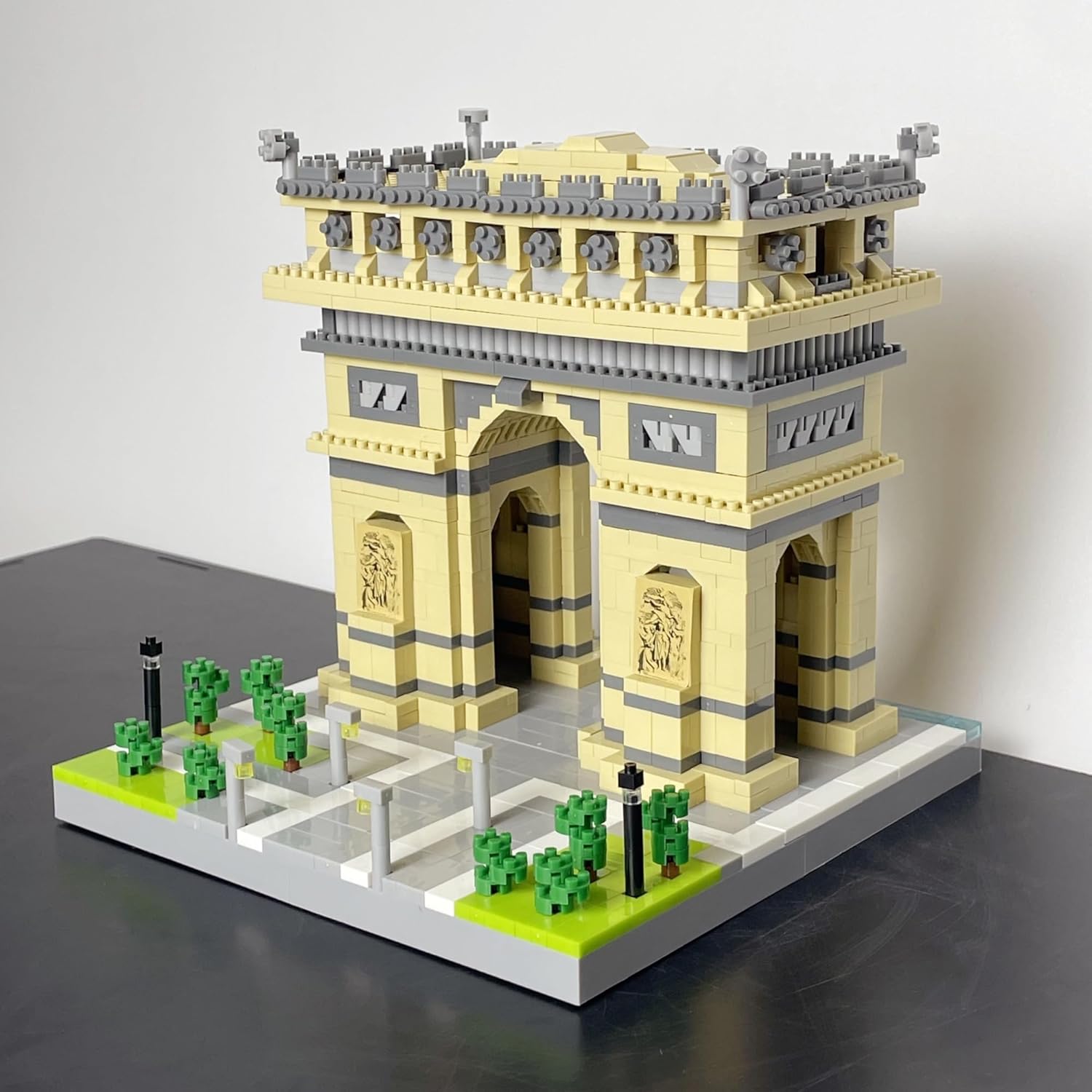 Paris Arc de Triomphe Micro Building Blocks - 1800+ Pieces 3D Architecture Model for Adults, Challenging Collectible Display, Stress Relief Toys