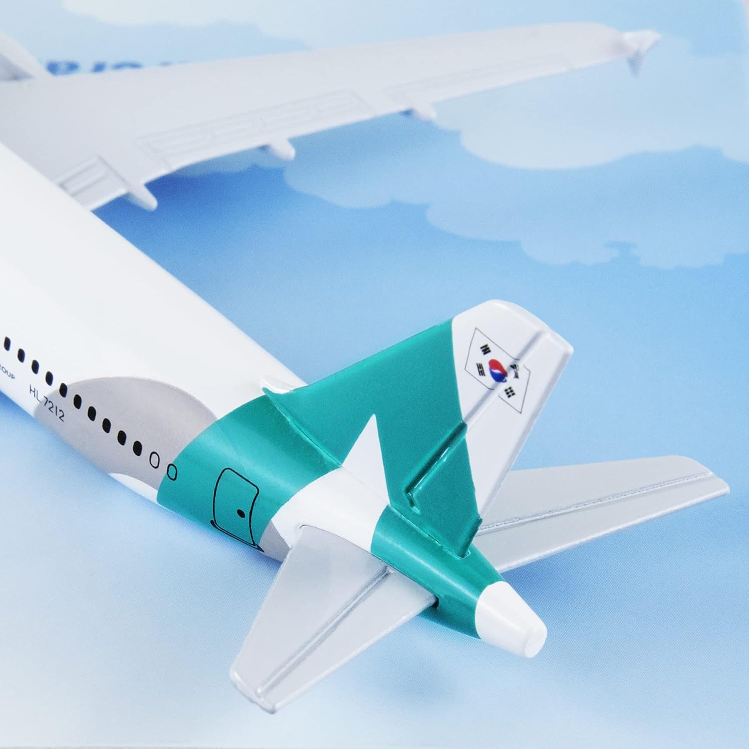 Lose Fun Park 16cm Airplane Model Seoul Airbus 320 Metal Plane Model for Collection : Toys & Games