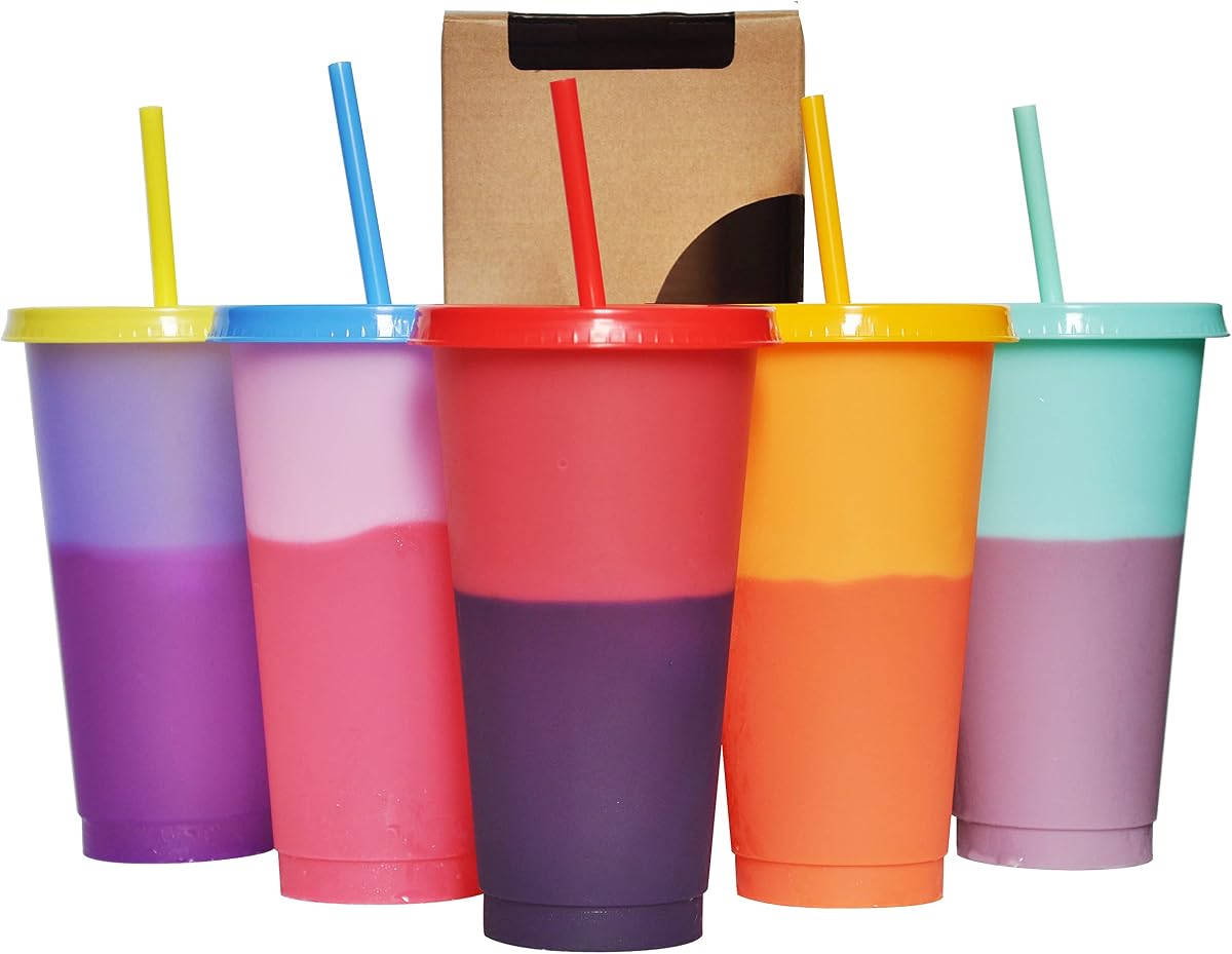 Tazas que cambian de color, paquete de 5 vasos de plástico de 24 oz, tazas reutilizables de café helado y batidos con tapas y pajitas para fiestas y viajes (5 cambiantes, 5 paquetes)