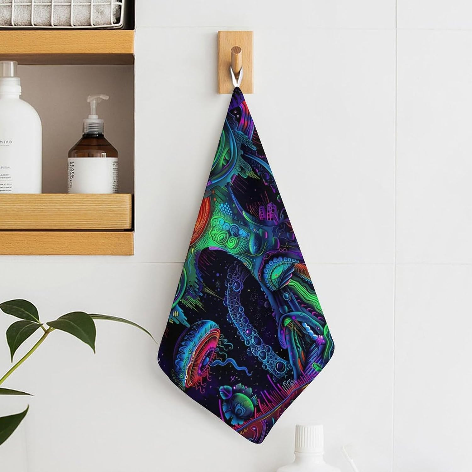 Trippy Psychedelic Backdrop Hand Towels for Bathroom Kitchen Towels Small Towel Handkerchiefs with Hanging Loop 4PCS