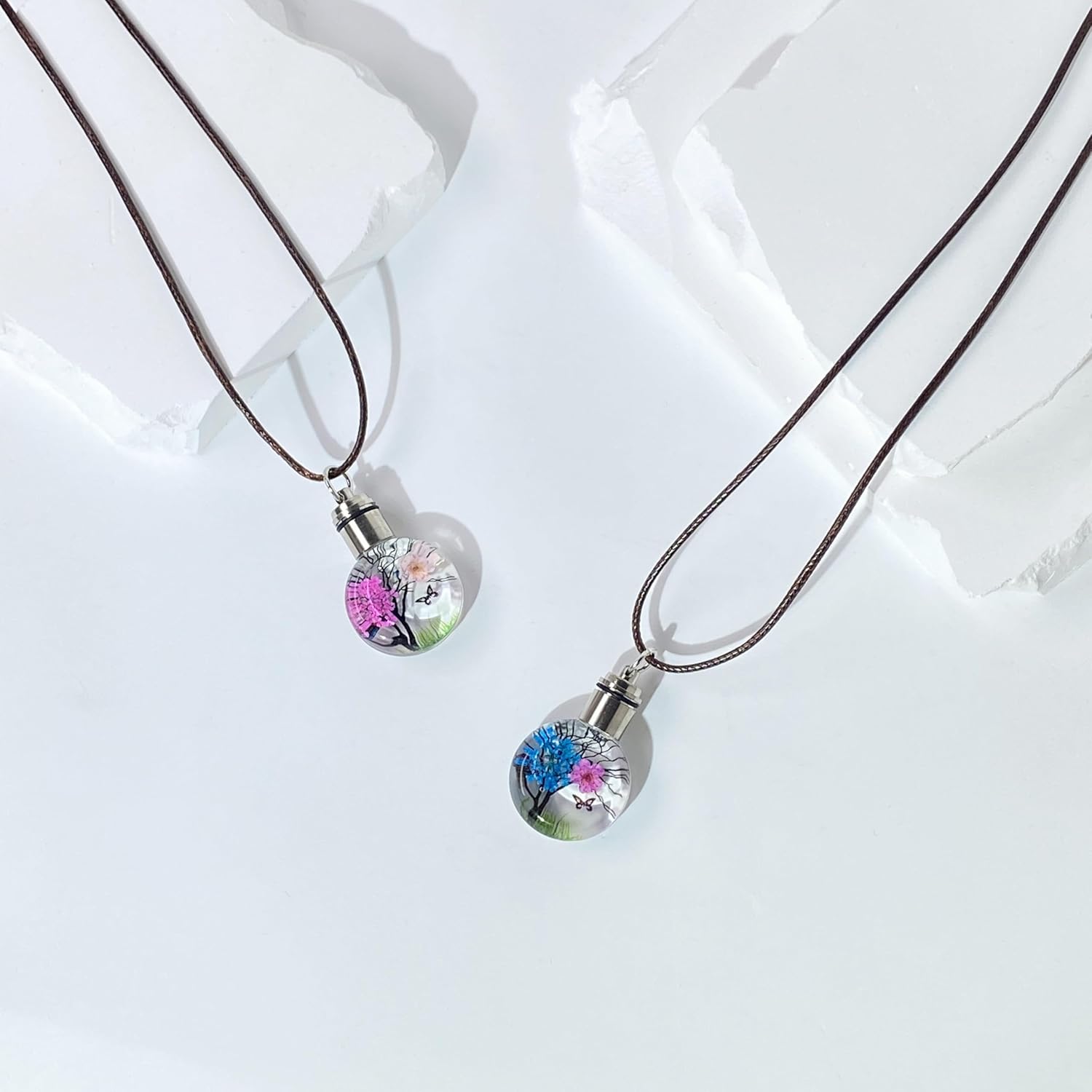 Dried Flower Necklace Glowing Pendant Necklace Pressed Flowers Necklace LED Luminous Round Shape Glass Pendant Necklace Jewelry for Women and Teen Girls - Image 7
